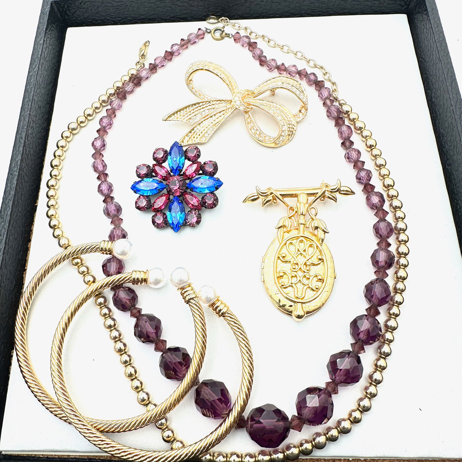Vintage Jewelry Group Antique Purple Glass Beads Eisenberg Rhinestone Brooch Bracelets Beads (1 of 2)