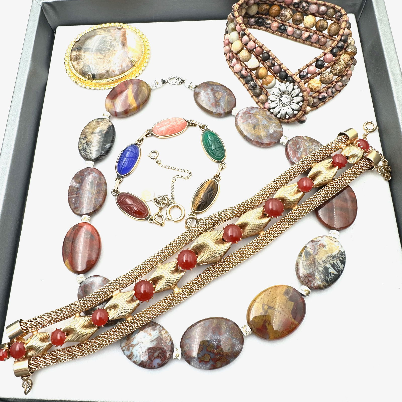 Costume Jewelry Group Read Gemstones Necklace Bracelet Scarabs Brooch Red Glass Mesh Bracelet (1 of 2)