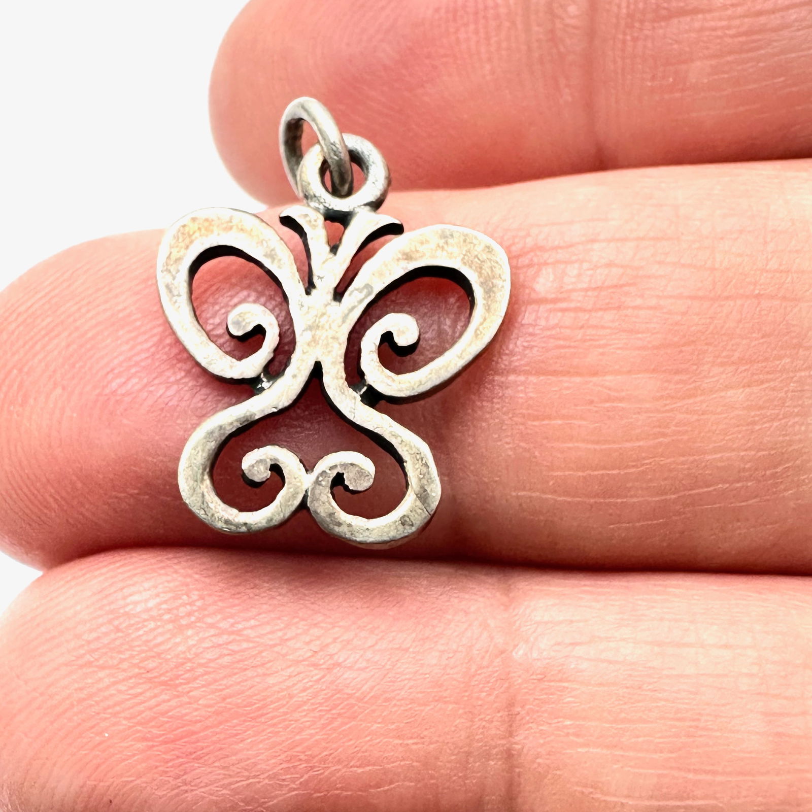 James Avery Sterling Silver 3/4 Inch Butterfly Charm Pendant (1 of 2)