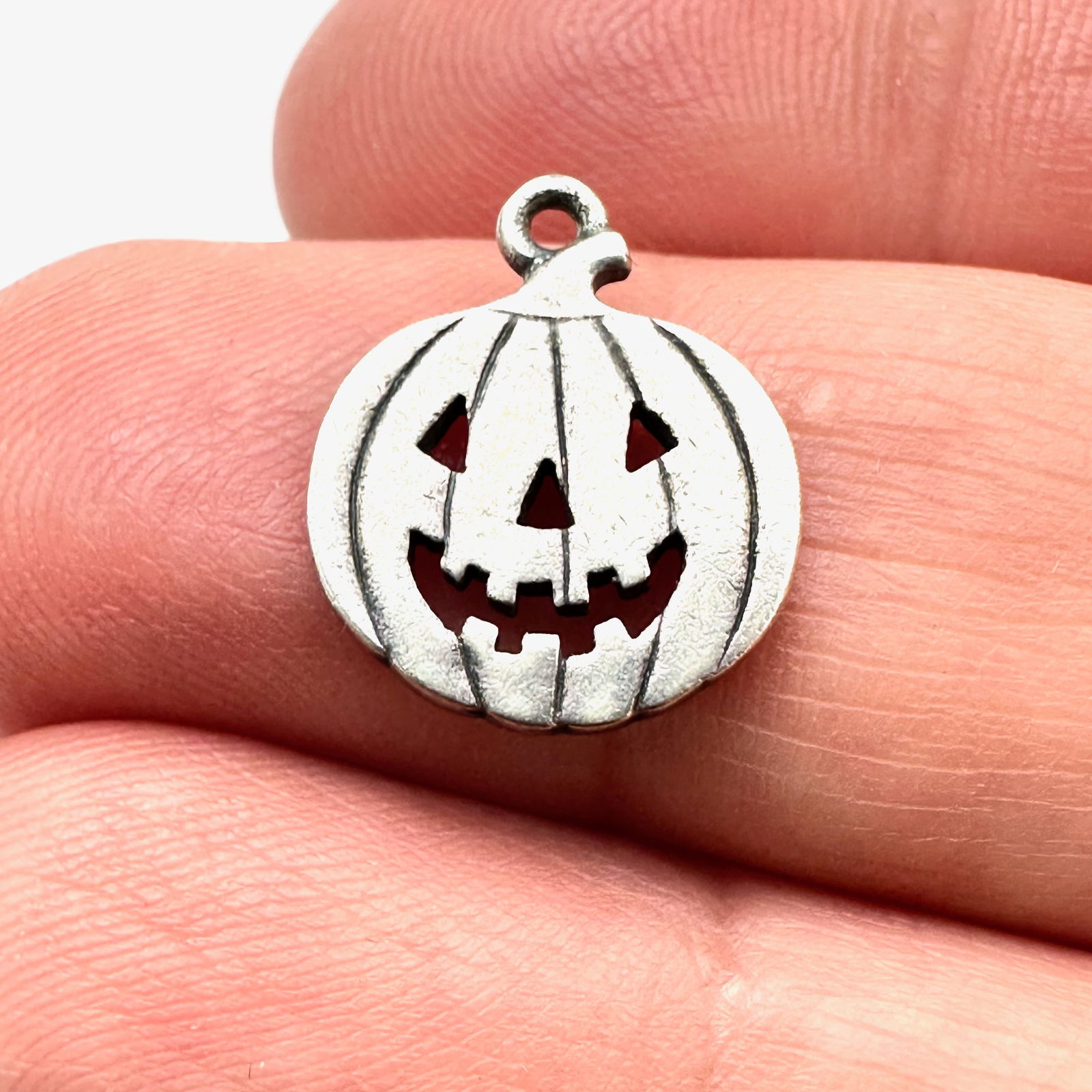 James Avery Pumpkin Jack O Lantern Carved Pumpkin Sterling Silver Charm Pendant 1/2 Inch (1 of 2)
