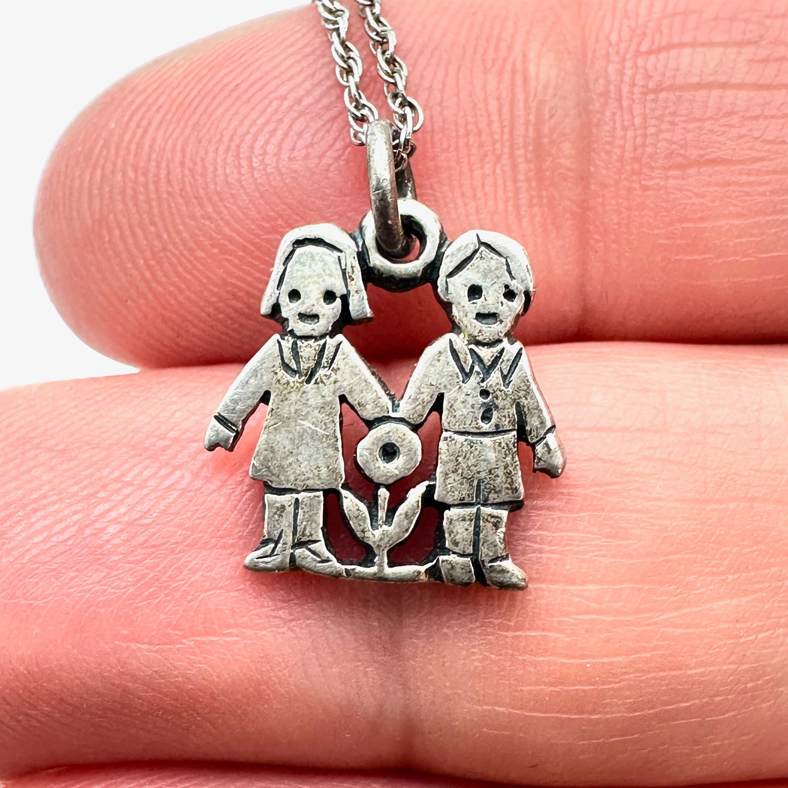 James Avery Children Charm Pendant 1/2 Inch Necklace 17 Inch Chain: James Avery Children Charm Pendant 1/2 Inch Necklace 17 Inch Chain