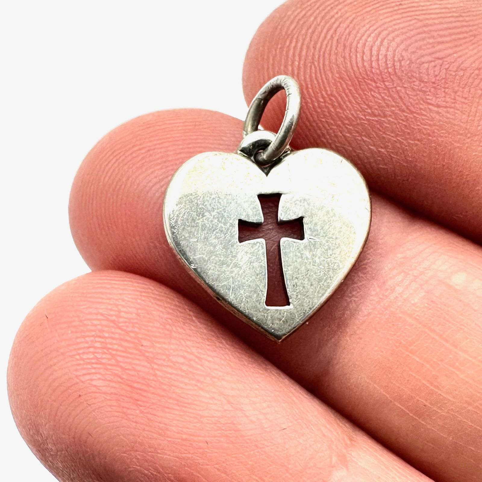 James Avery Sterling Silver Heart Cross Charm Pendant 3/4 Inch (1 of 2)