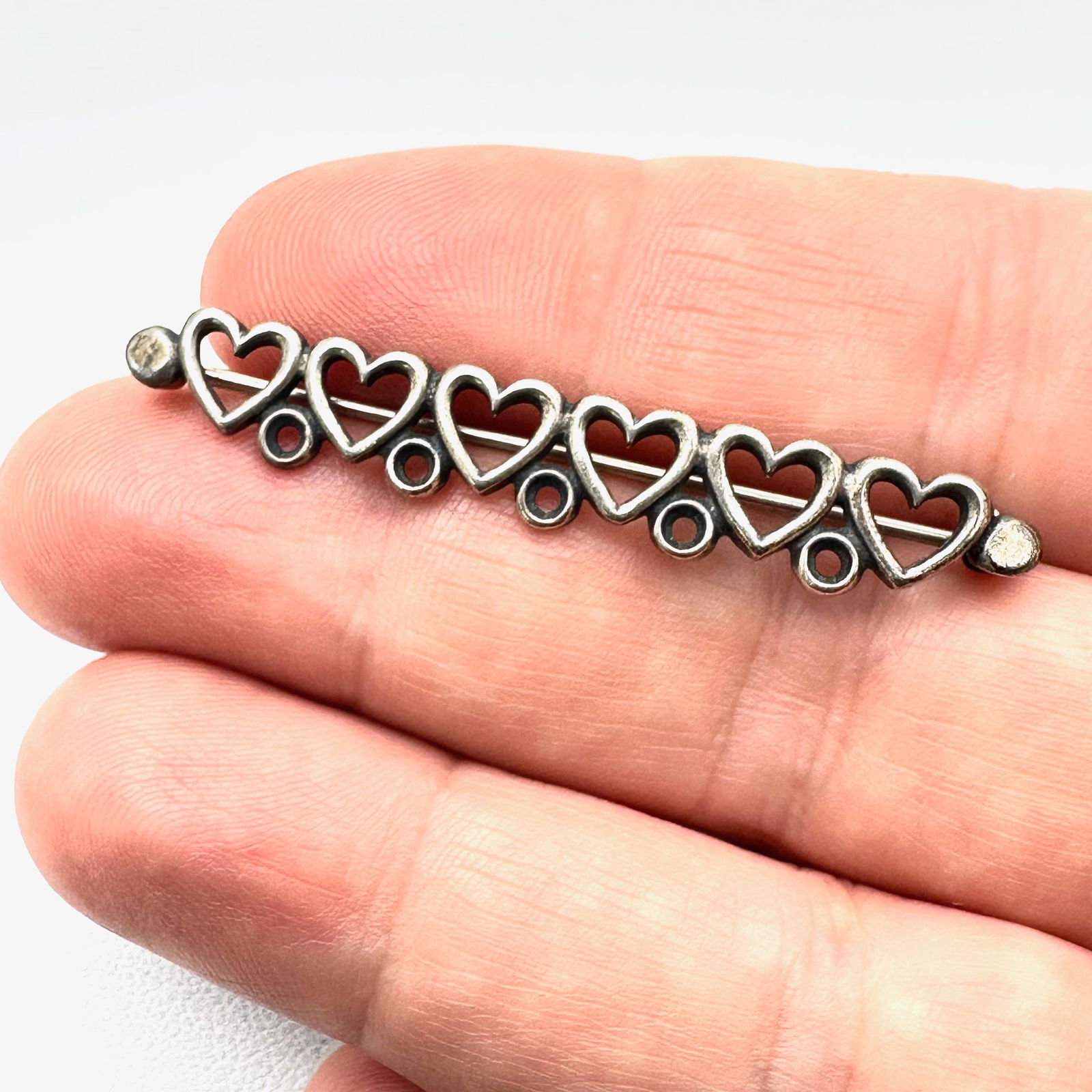 James Avery Sterling Silver Heart Design Charm Brooch Pin 2 Inch Wide (1 of 3)