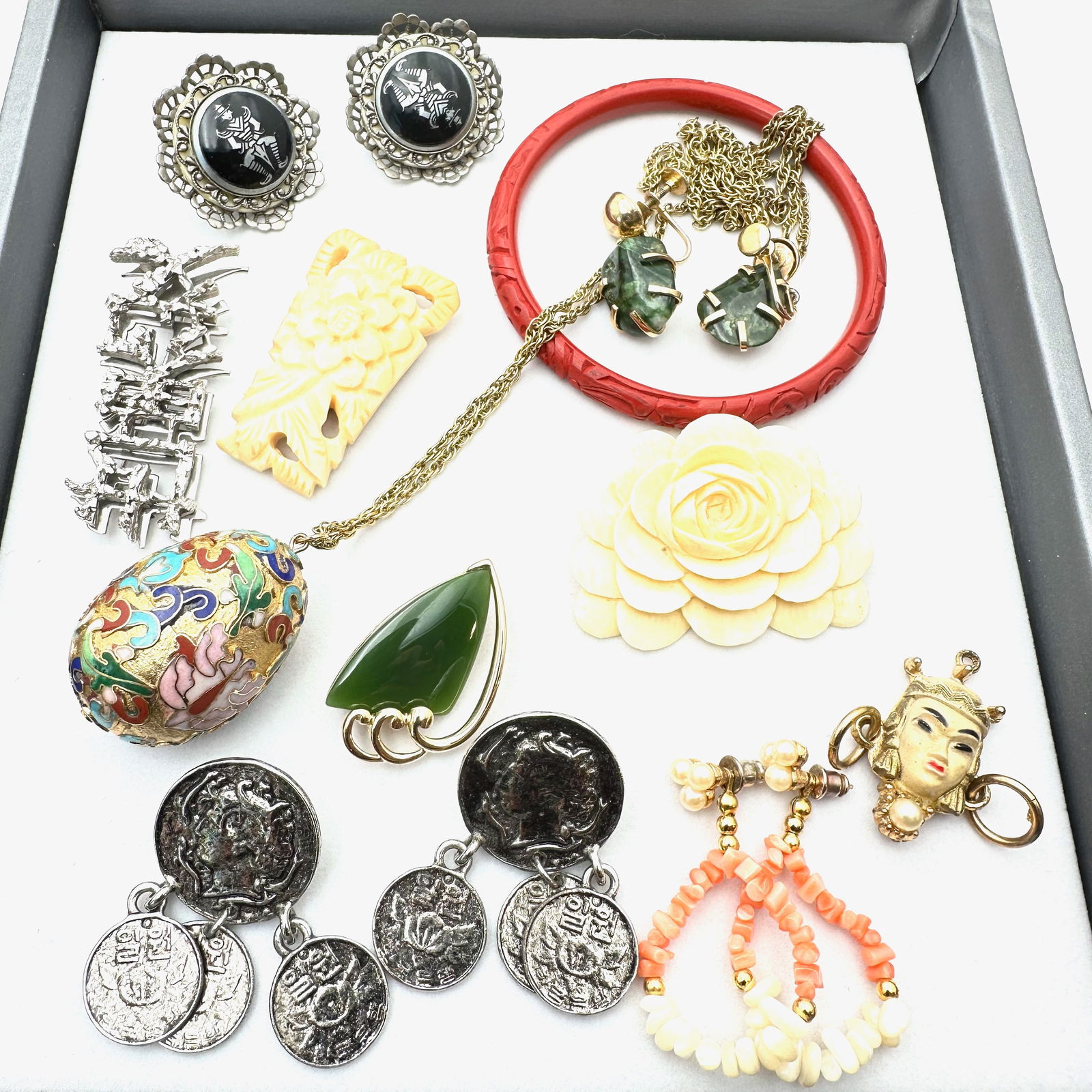 Jewelry Group Vintage Asian Themed Brooch Fur Clip Earrings Bracelets Pendant (1 of 2)