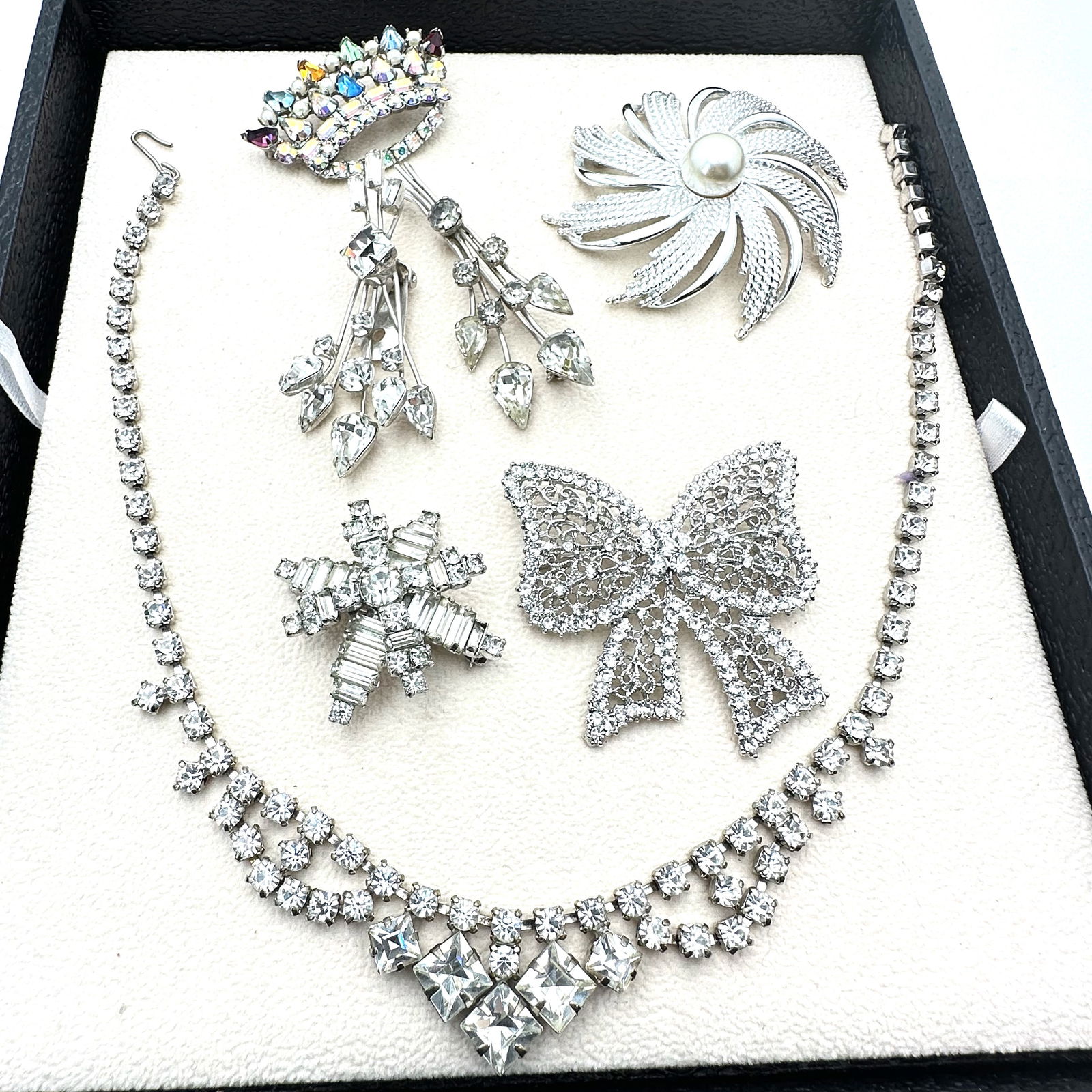 Jewelry Group Vintage Clear Rhinestone Earrings Brooches Necklace B David Crown Brooch (1 of 2)