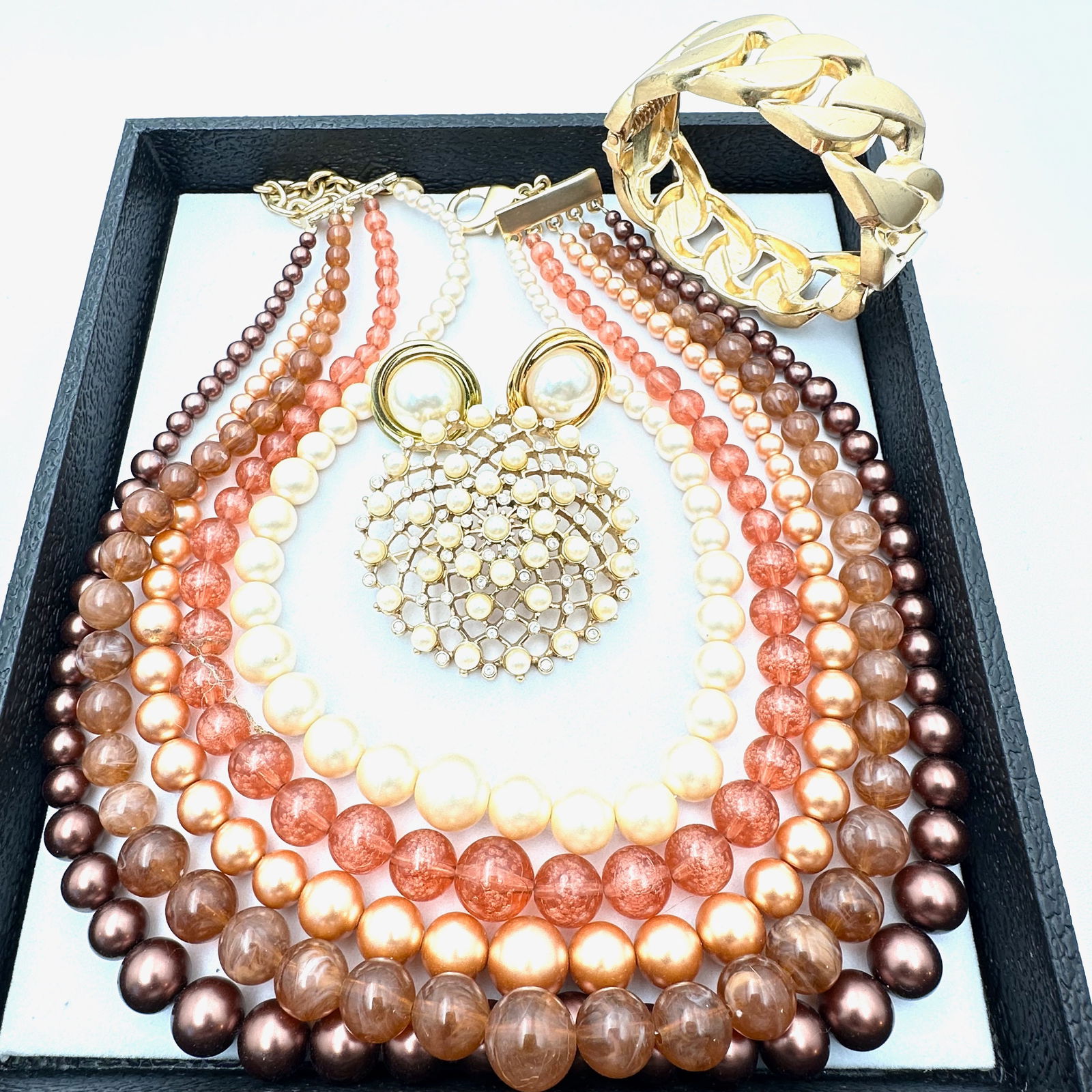 Jewelry Group Vintage 5 Strand Statement Necklace Matte Gold Tone Earrings Brooch Bracelet (1 of 2)