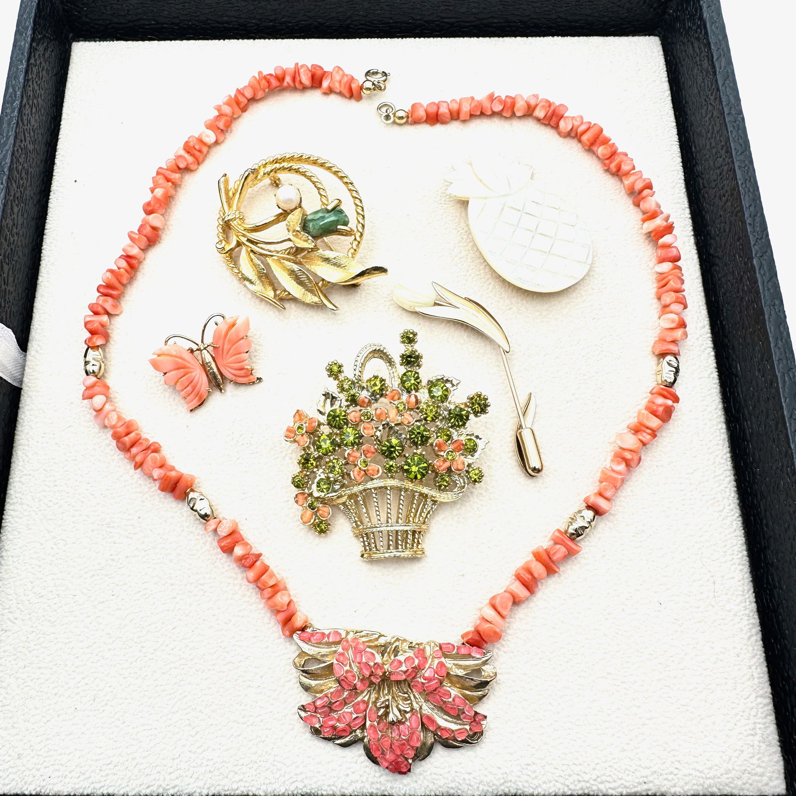 Jewelry Group Jade Angel Skin Coral Gold Tone Brooches Necklace Butterfly Flower Basket (1 of 2)