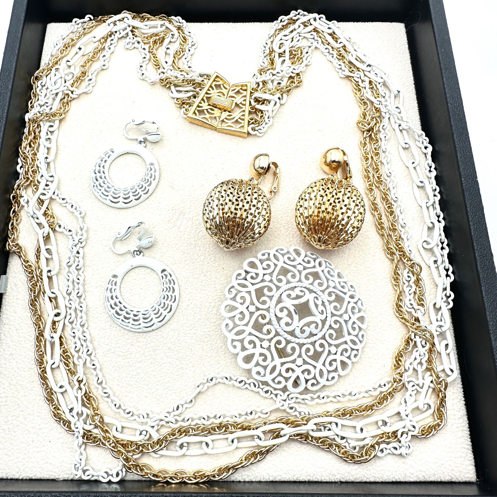 Jewelry Group Gold Tone White Trifari Necklace White Enamel Brooch Earrings: Jewelry Group Gold Tone White Trifari Necklace White Enamel Brooch Earrings