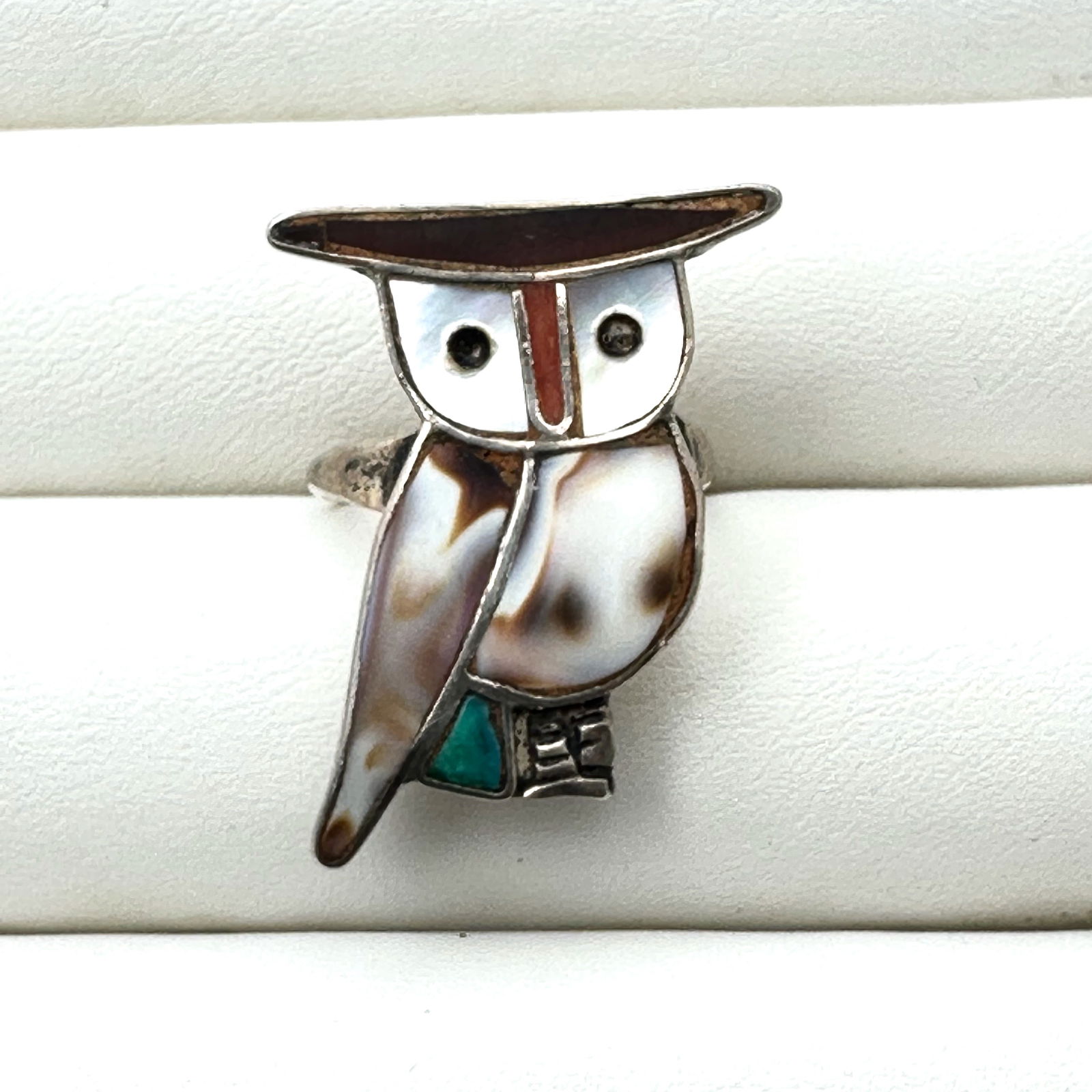Vintage American Southwest Inlay Pearl Gemstone Sterling Silver Owl Ring Size 7 Weight 5 Grams (1 of 2)