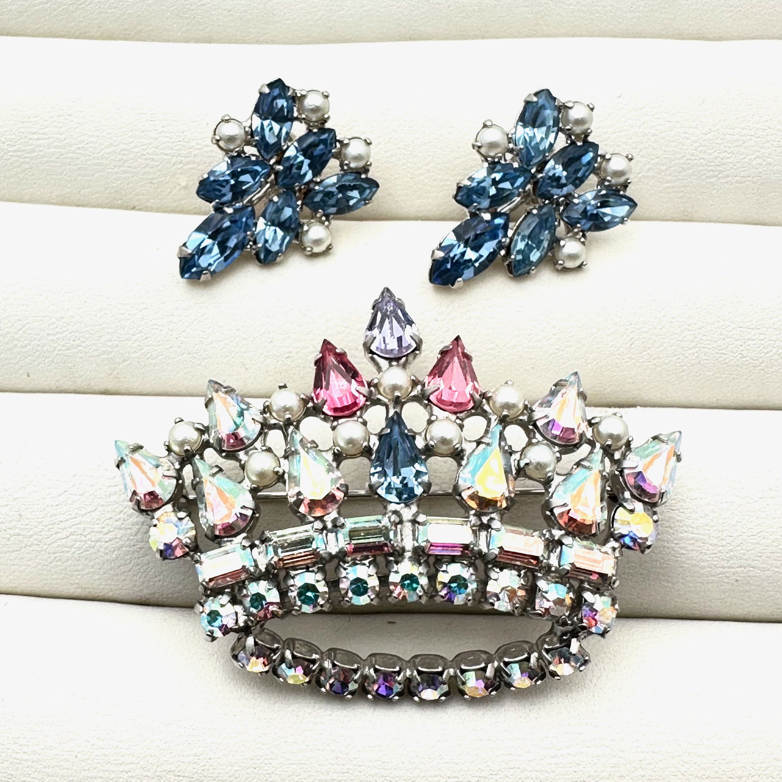 Vintage B. David Multicolor Rhinestone Silver Tone Crown Brooch Clip Earrings Set (1 of 2)