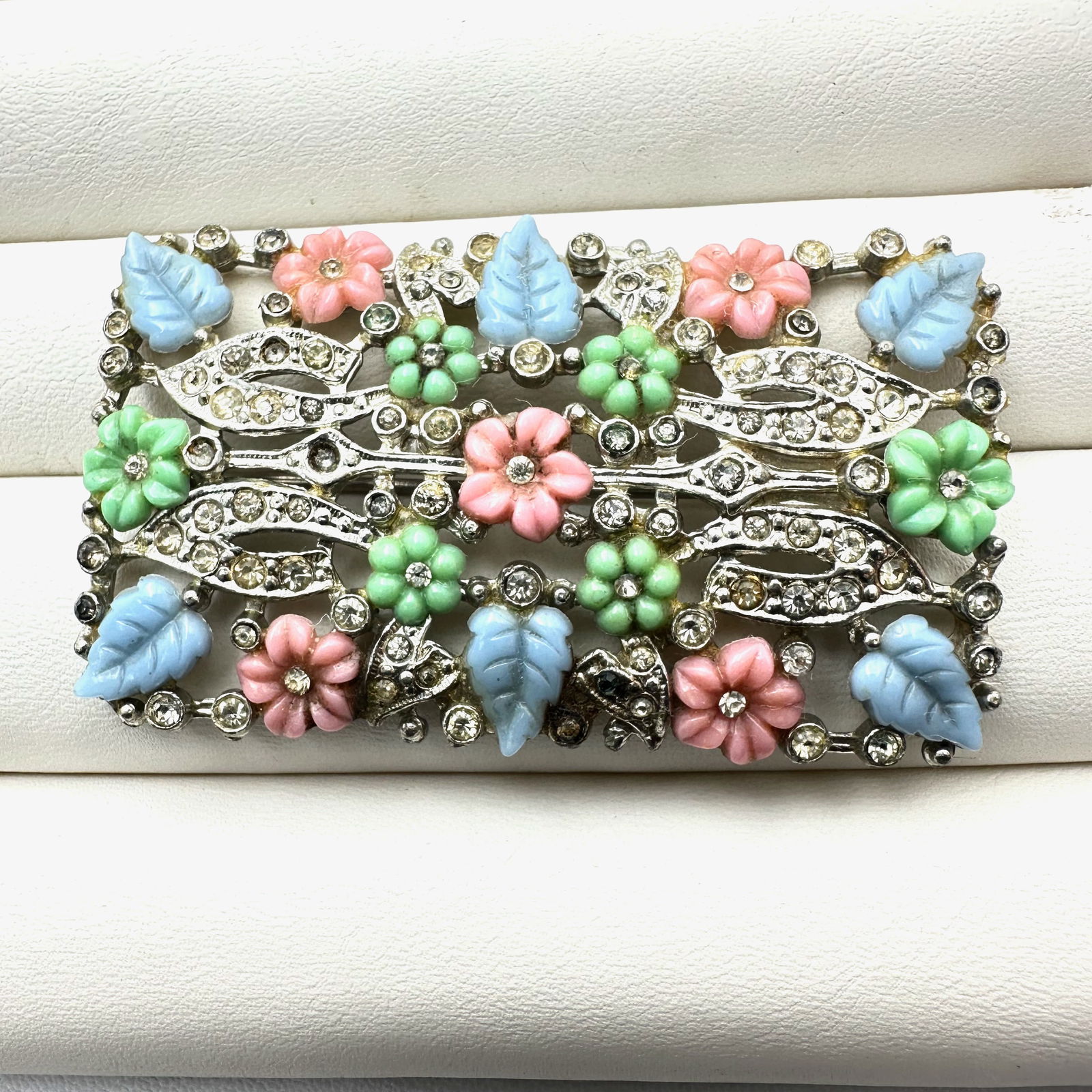 Antique Vintage Multicolor Pastel Rhinestone Silver Pot Metal Brooch 2.5 Inch: Antique Vintage Multicolor Pastel Rhinestone Silver Pot Metal Brooch 2.5 Inch