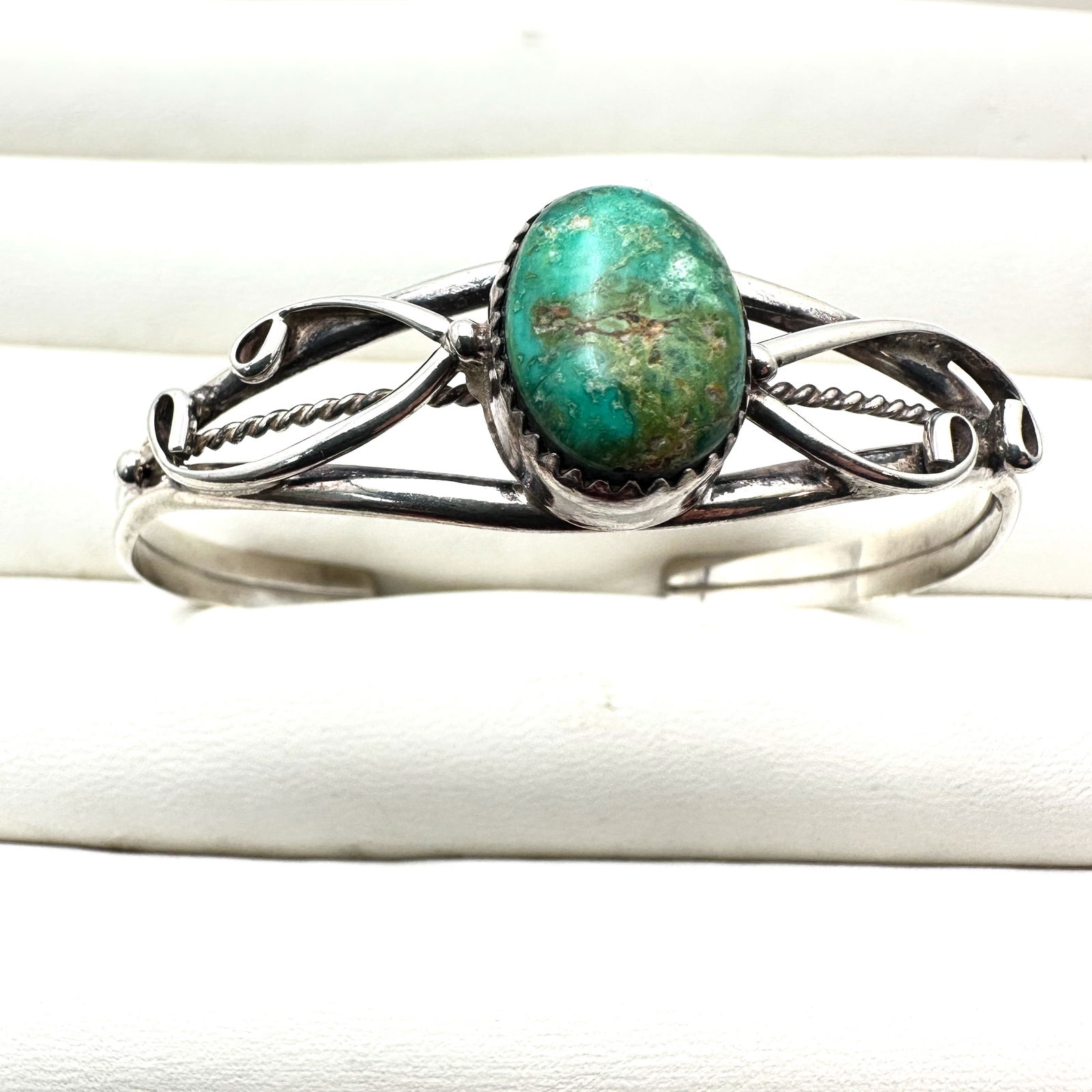 Vintage American Southwest Turquoise Sterling Silver Cuff Bracelet 6.25 Inch 11 Grams (1 of 2)