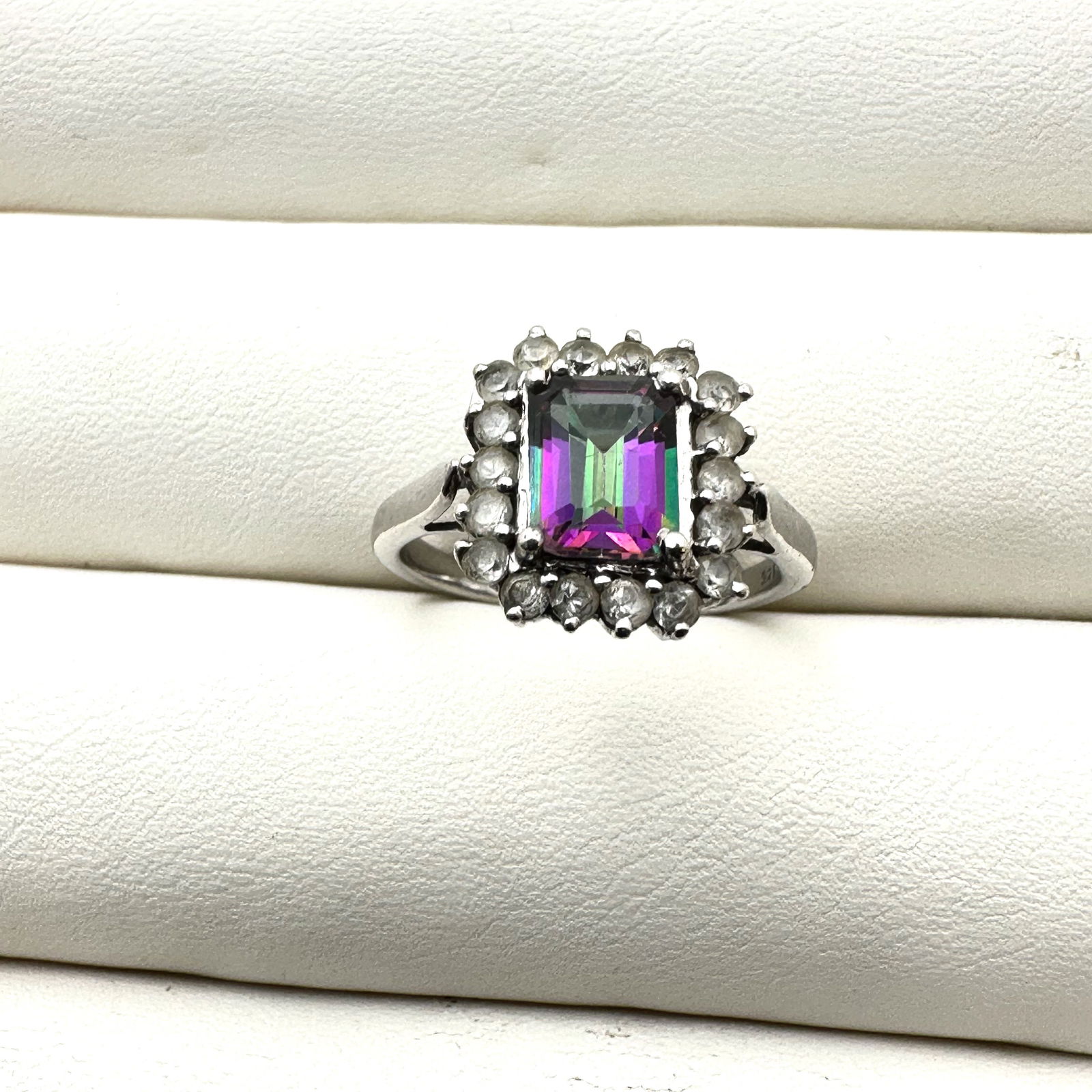 Color Changing Alexandrite Sterling Silver Ring Size 8: Color Changing Alexandrite Sterling Silver Ring Size 8