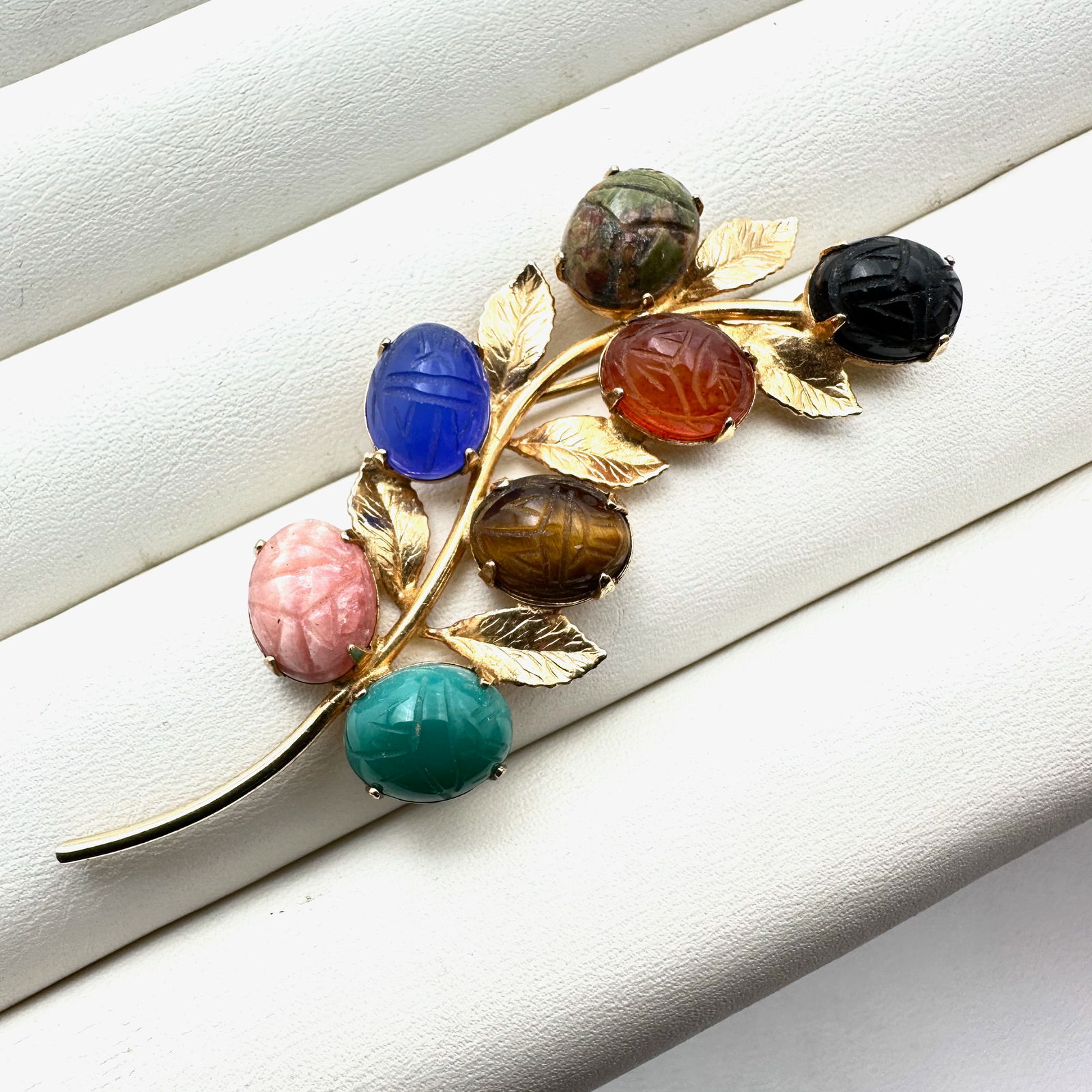 Vintage Gold Filled Carved Gemstone Scarab Brooch Pin 2.5 Inch (1 of 2)