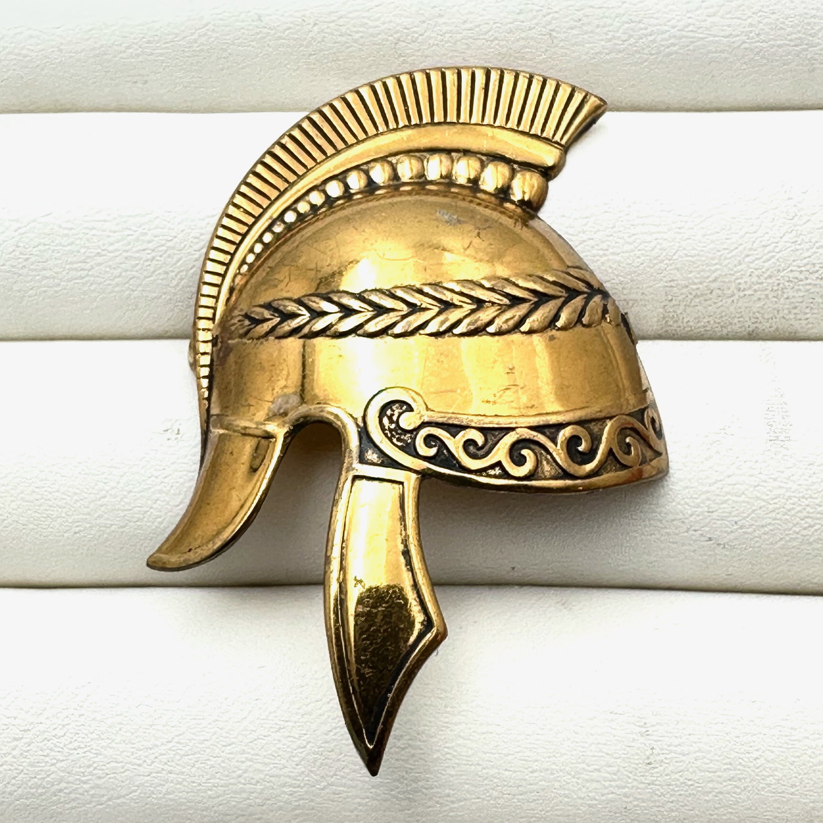 Antique Vintage Roman Soldier Helmet Gold Tone Brooch Pin Older C Clasp: Antique Vintage Roman Soldier Helmet Gold Tone Brooch Pin Older C Clasp