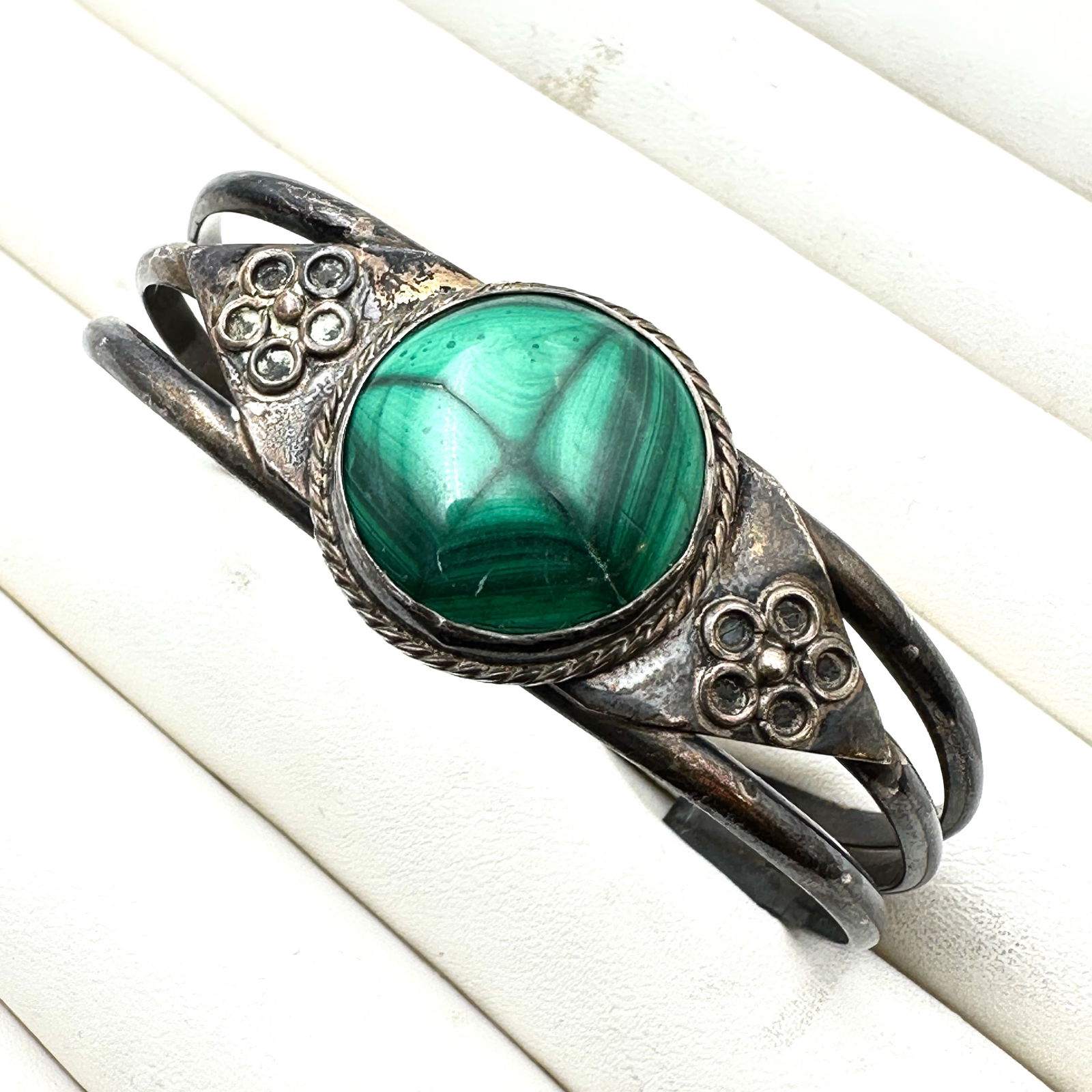 Vintage Green Malachite Gemstone Sterling Silver Cuff Bracelet 7 Inch 29 Grams (1 of 2)
