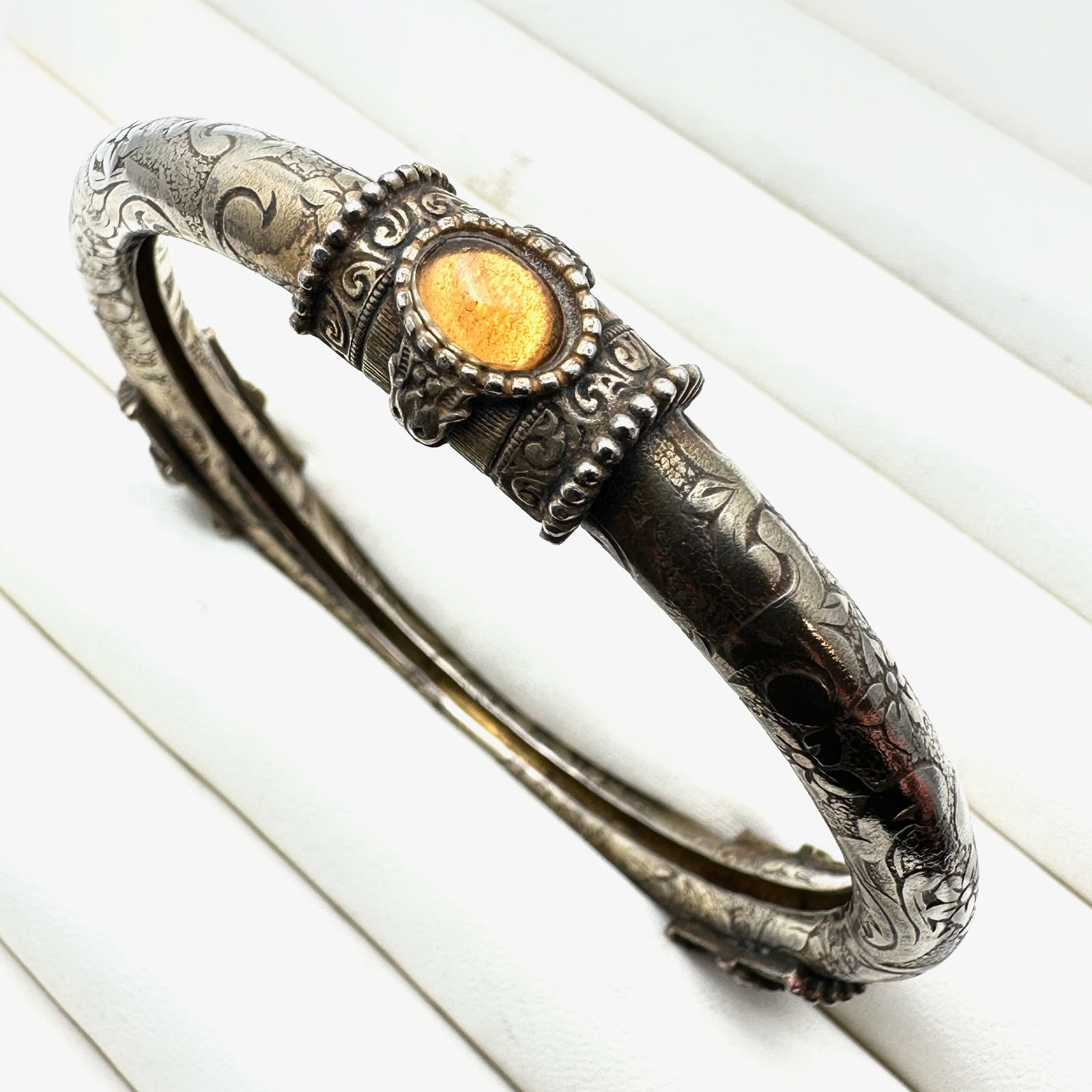 Vintage Sterling Silver Bangle Bracelet 8 Inch 37 Grams (1 of 2)