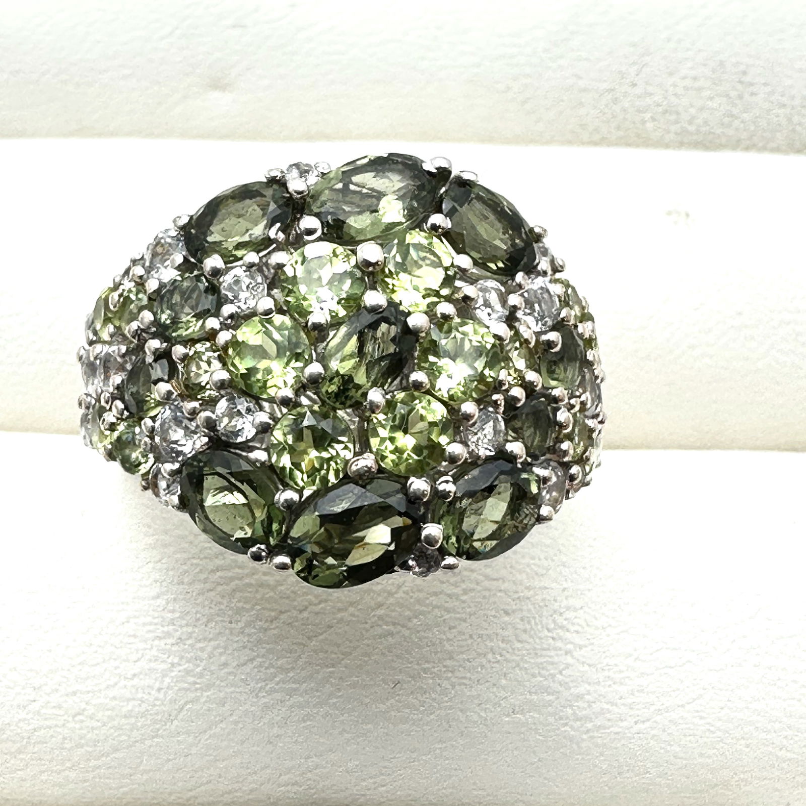 Chuck Clemency Green Gemstone Sterling Silver Ring Size 9 (1 of 2)
