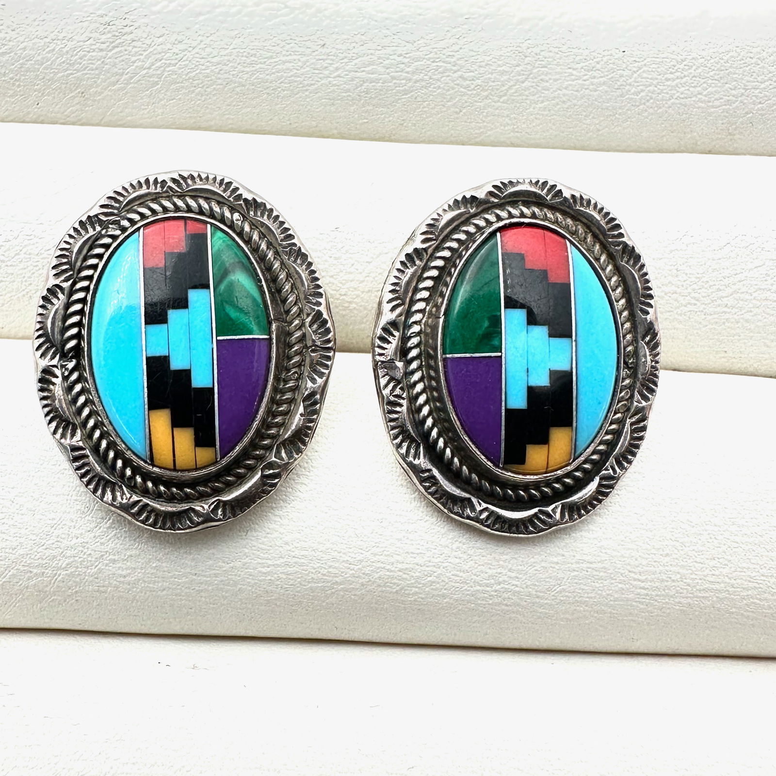 American Southwest Inlay Turquoise Multi Gemstone Sterling Silver Clip Earrings 1 Inch Weight 11 (1 of 2)