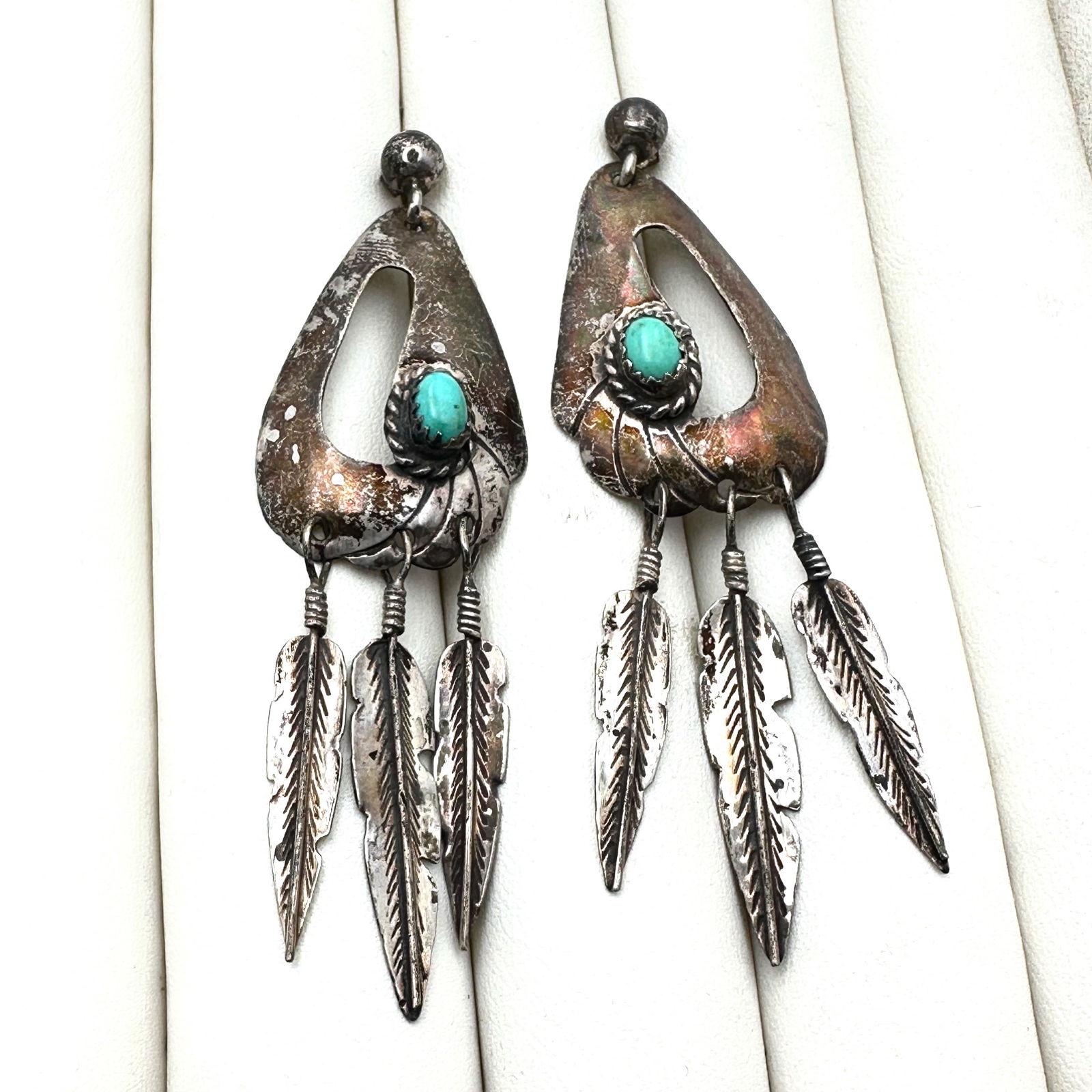 Vintage Native American Turquoise Feather Design Pierced Chandelier Earrings 3 Inch Length 9.7 Grams: Vintage Native American Turquoise Feather Design Pierced Chandelier Earrings 3 Inch Length 9.7 Grams