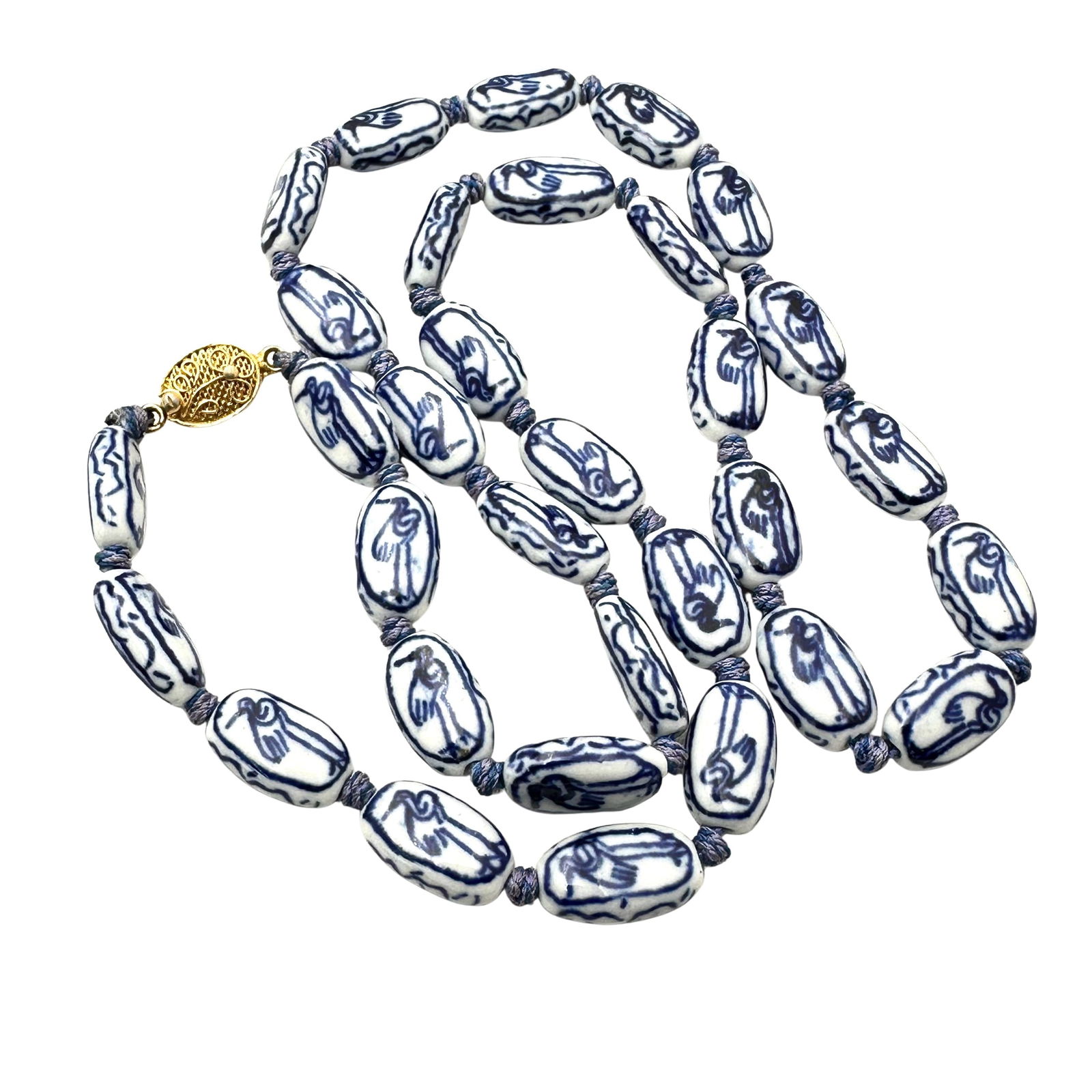 Vintage Chinese Blue White Porcelain Bead Hand Knotted Necklace 24 Inch Gold Gilt Sterling Clasp: Vintage Chinese Blue White Porcelain Bead Hand Knotted Necklace 24 Inch Gold Gilt Sterling Clasp