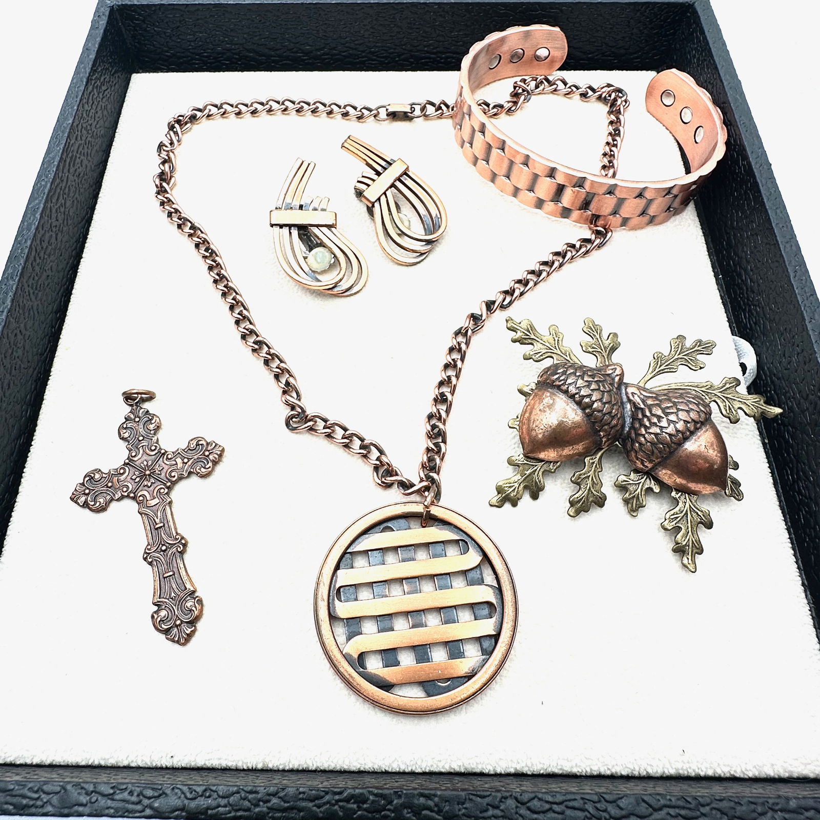 Vintage Copper Jewelry Group Bracelet Pendant Necklace Fall Acorn Brooch Earrings Cross: Vintage Copper Jewelry Group Bracelet Pendant Necklace Fall Acorn Brooch Earrings Cross