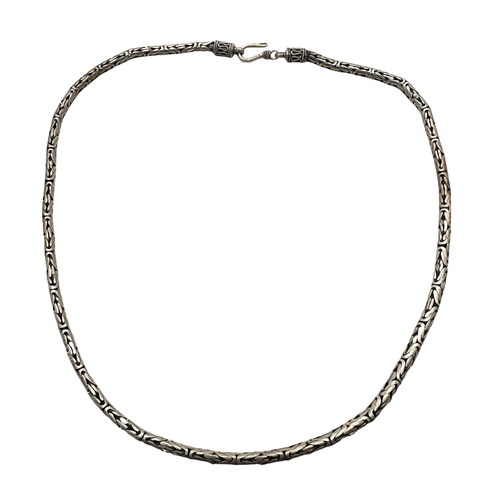 Indonesian Sterling Silver Necklace 16 Inch Length 27 Grams: Indonesian Sterling Silver Necklace 16 Inch Length 27 Grams