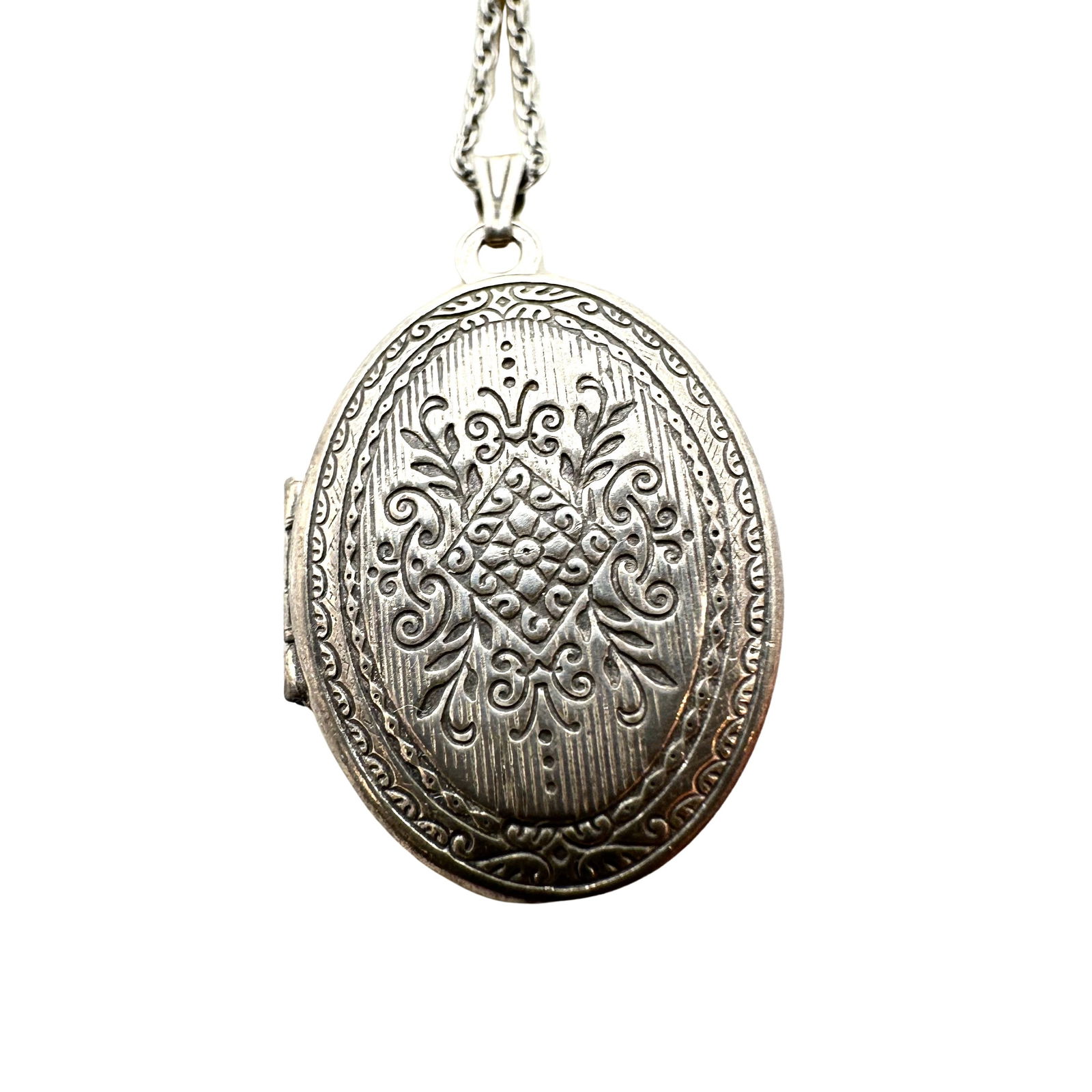 Vintage Sterling Silver Picture Locket Pendant Necklace 18 Inch Chain: Vintage Sterling Silver Picture Locket Pendant Necklace 18 Inch Chain