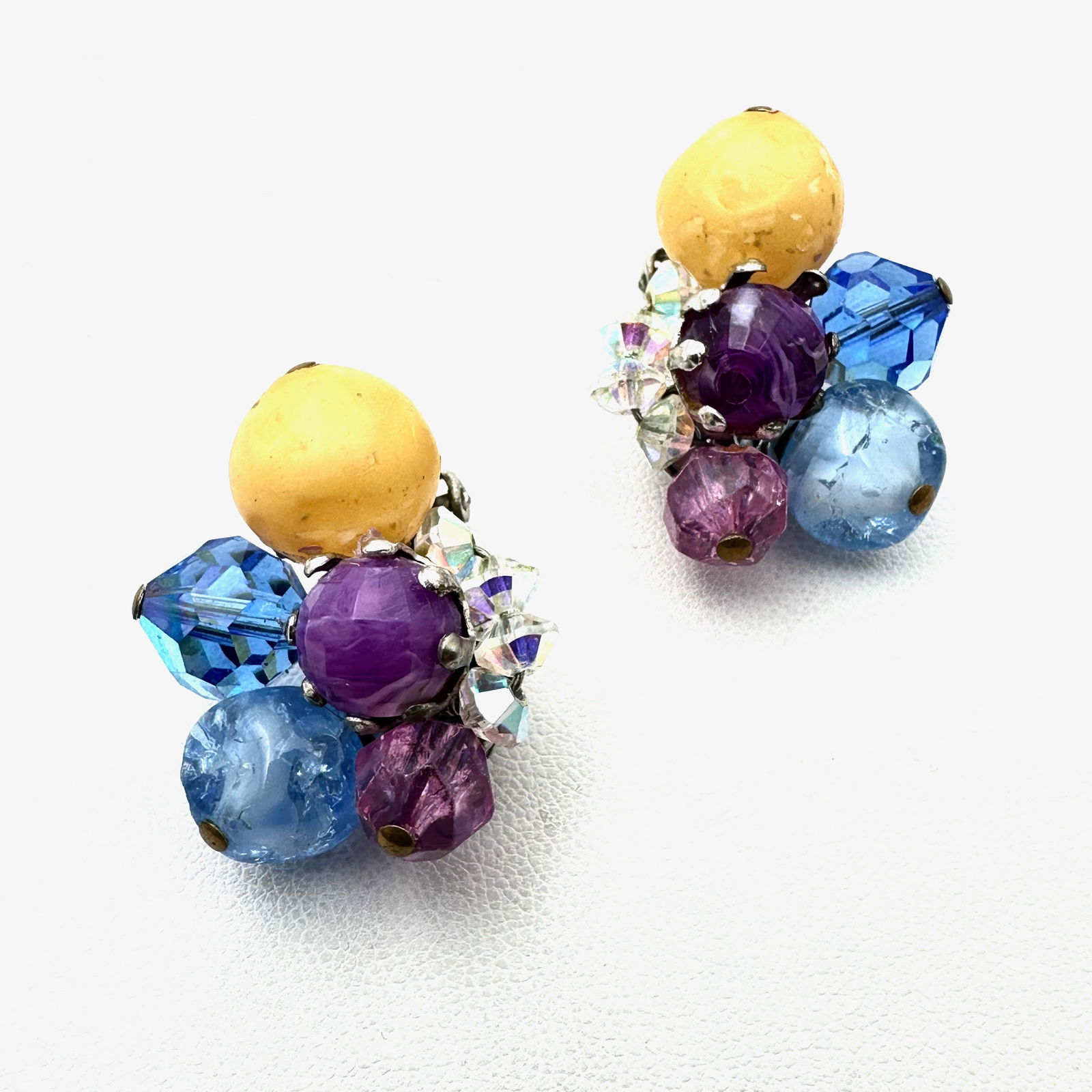Vintage Hattie Carnegie Blue Burple Glass Crystal Bead Silver tone Clip Earrings: Vintage Hattie Carnegie Blue Burple Glass Crystal Bead Silver tone Clip Earrings