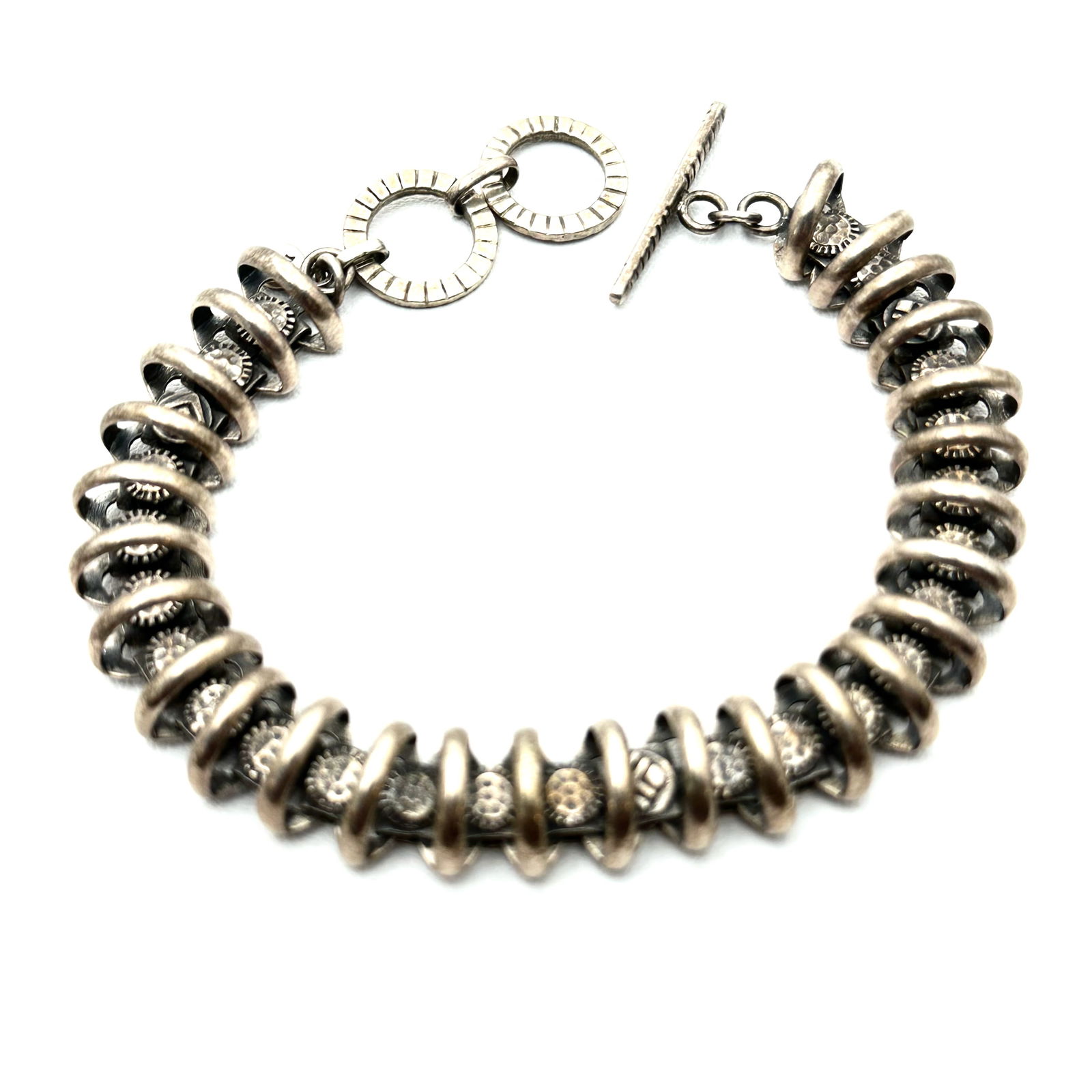 Silpada Sterling Silver Heavy Chunky Toggle Clasp Bracelet Fits Up to 8 .5 Inch Wrist 31 Grams (1 of 2)