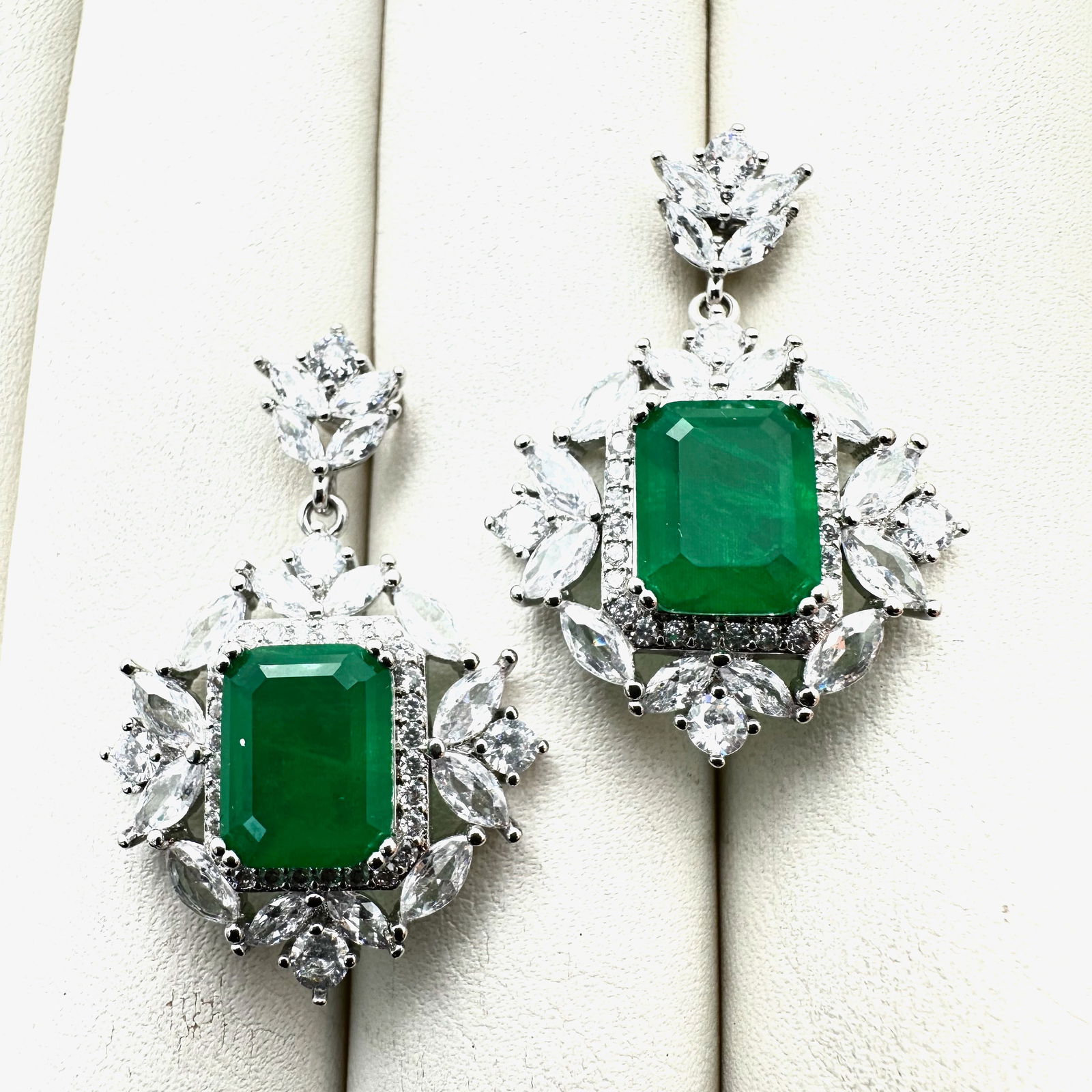 Silver Plated Faux Flawed Emerald Chandelier Pierced Earrings 1.25 Inch: Silver Plated Faux Flawed Emerald Chandelier Pierced Earrings 1.25 Inch