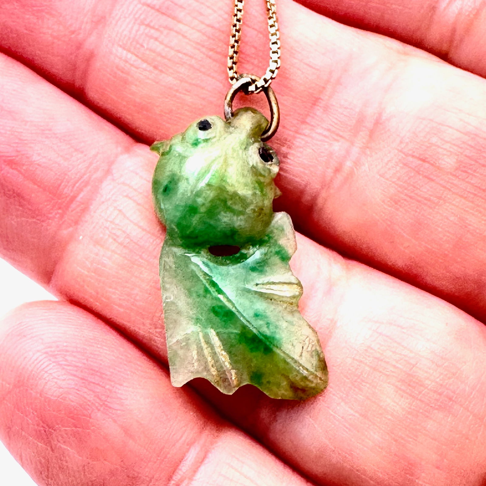 Vintage Green Carved Jade Fish Pendant Necklace Gold Over Sterling Silver Chain 17 Inch (1 of 2)