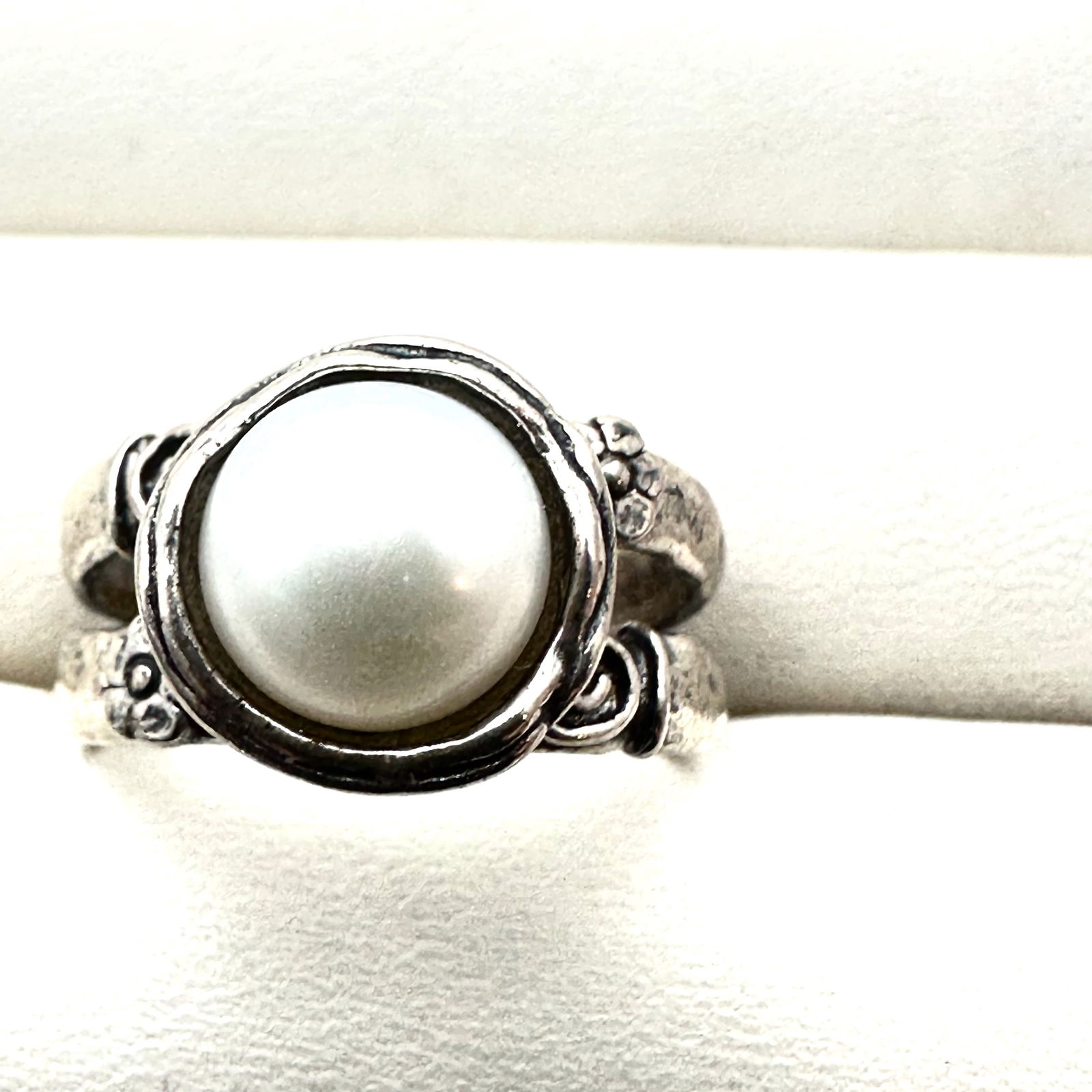 Isreal Sterling Silver Freshwater Pearl Ring Size 10 (1 of 2)