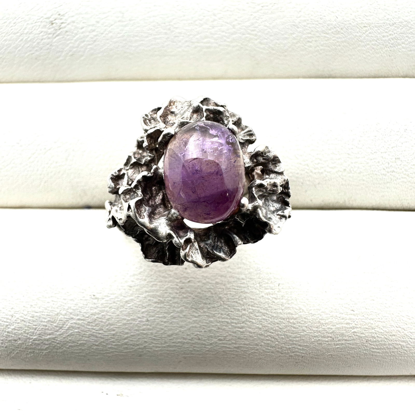 Vintage Amethyst Sterling Silver Brutalist Ring Size 4 (1 of 2)