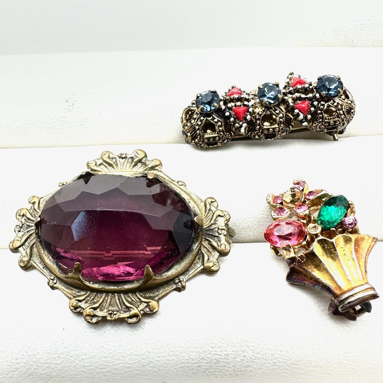 Antique Vintage Czech Glass Brooches Pins Group Various Sizes: Antique Vintage Czech Glass Brooches Pins Group Various Sizes