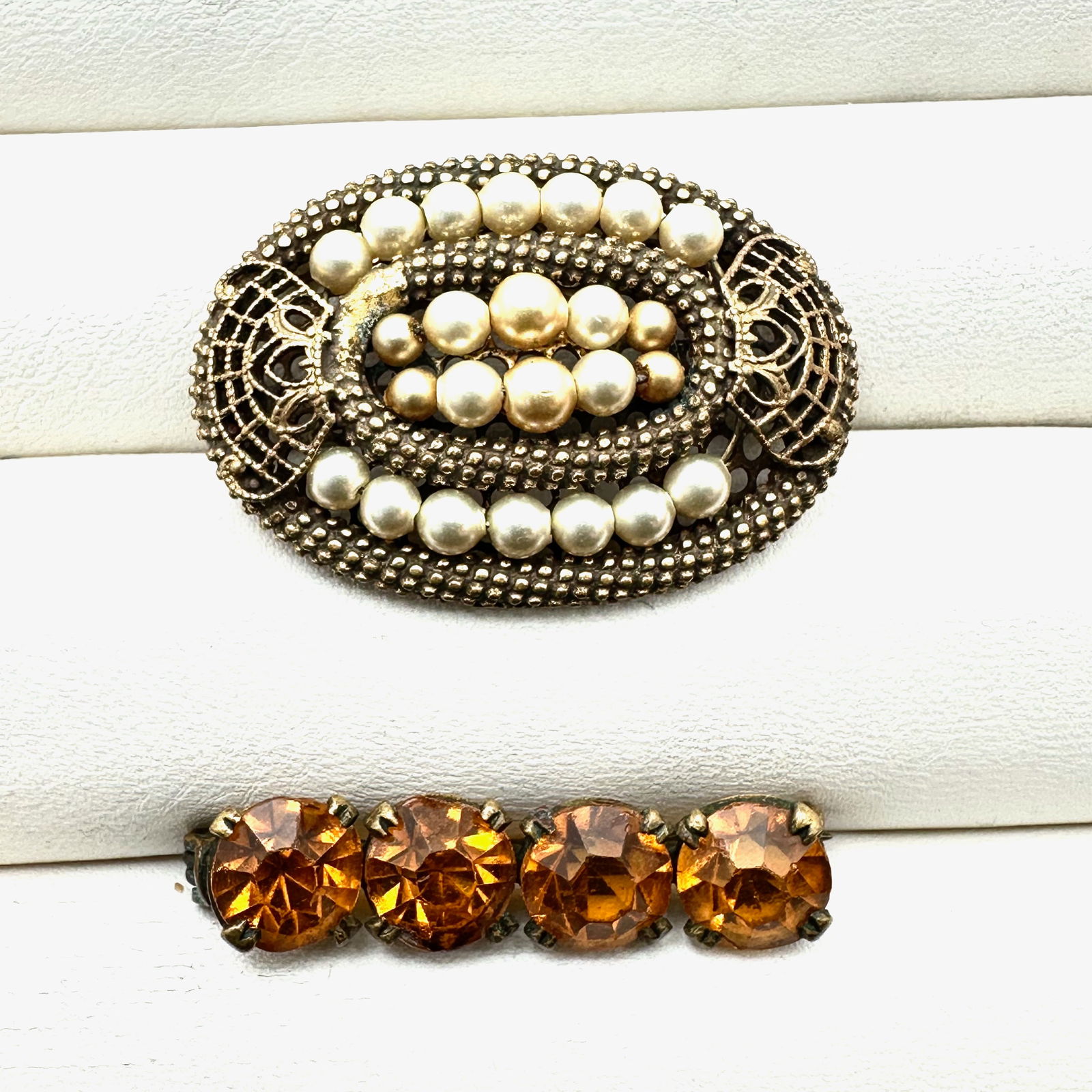 Group of Antique Brooches Pins Czech Glass Filigree Faux Pearl (1 of 2)