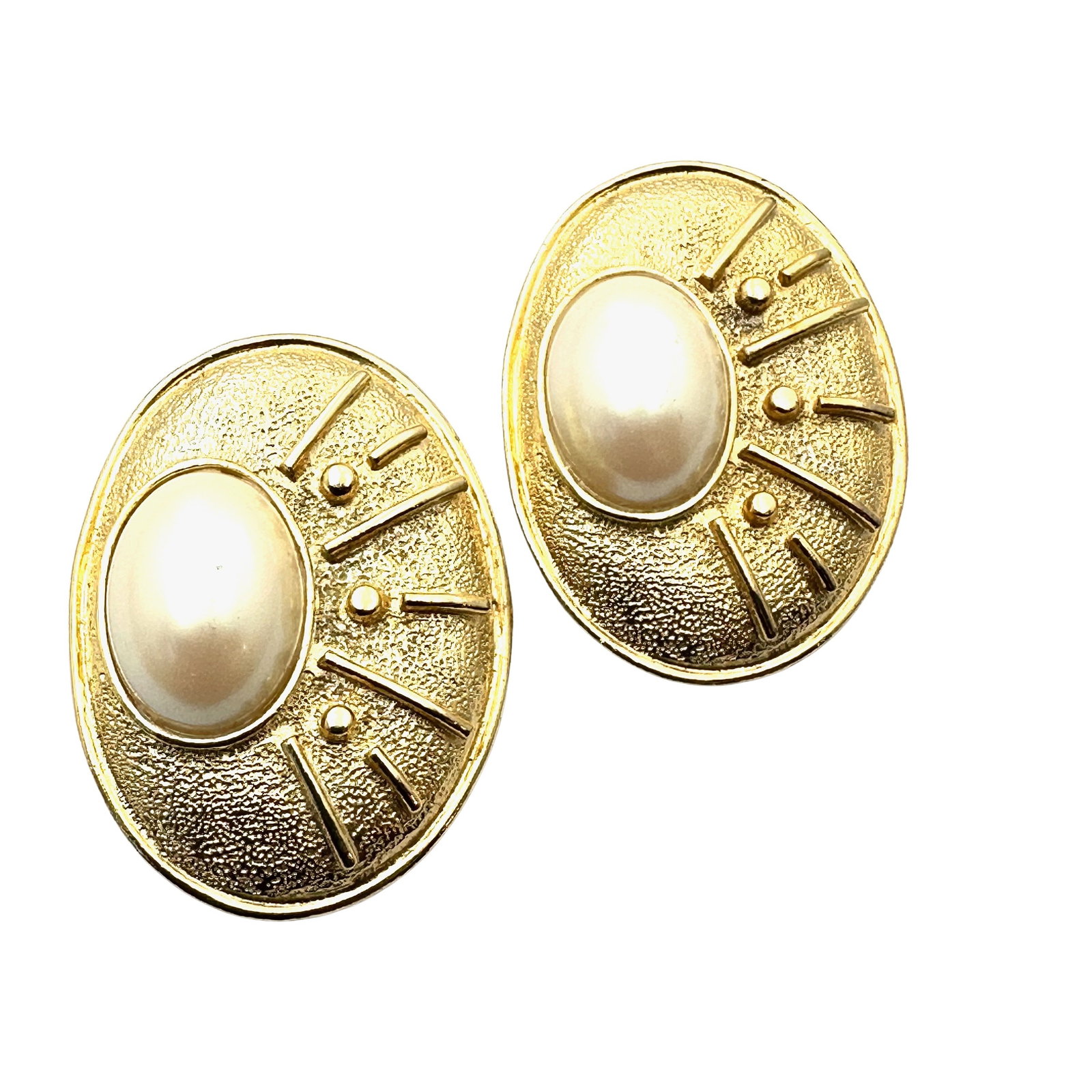 Vintage Paolo Gucci Faux Pearl Gold Tone Clip Earrings: Vintage Paolo Gucci Faux Pearl Gold Tone Clip Earrings