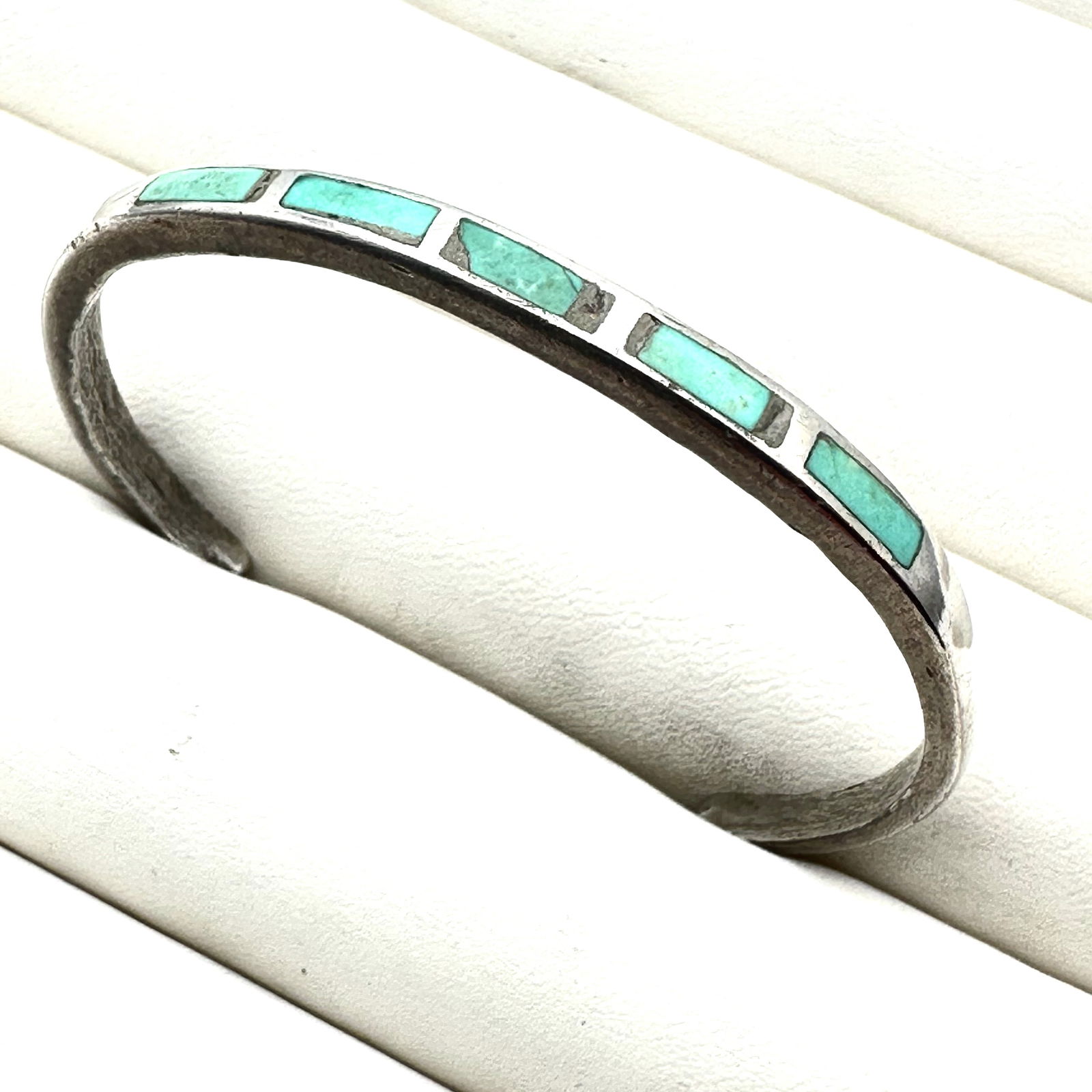 Vintage American Southwest Turquoise Sand Cast Sterling Silver Cuff Bracelet 6 Inch 10 Grams (1 of 2)