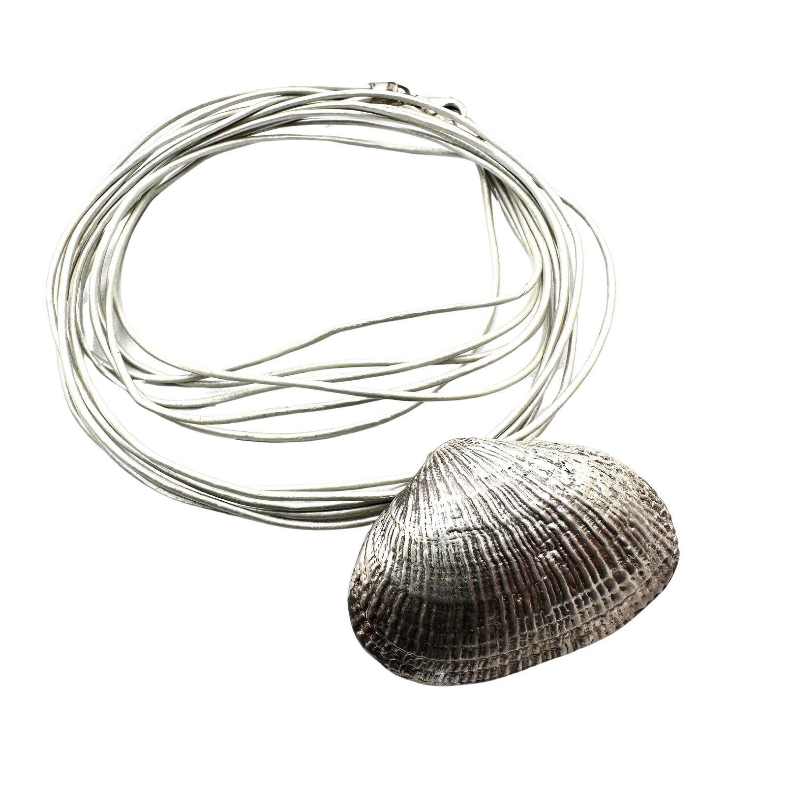 Sterling Silver Sea Shell Pendant Leather Cord Necklace 16 Inch (1 of 2)
