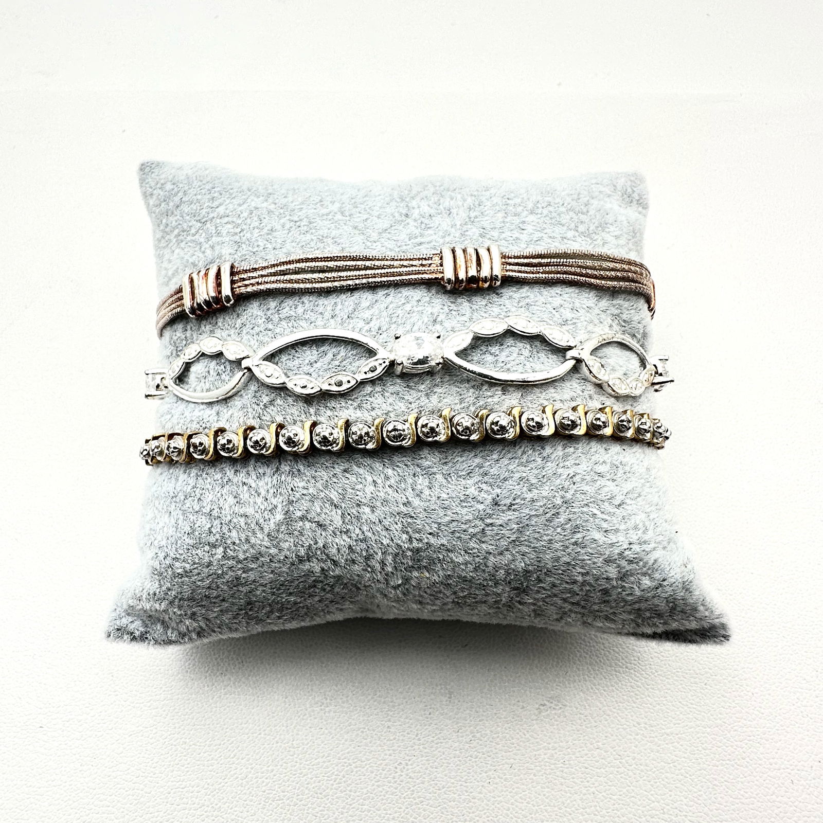 Group Sterling Silver Bracelets Various Sizes Styles Weight 24 Grams (1 of 2)