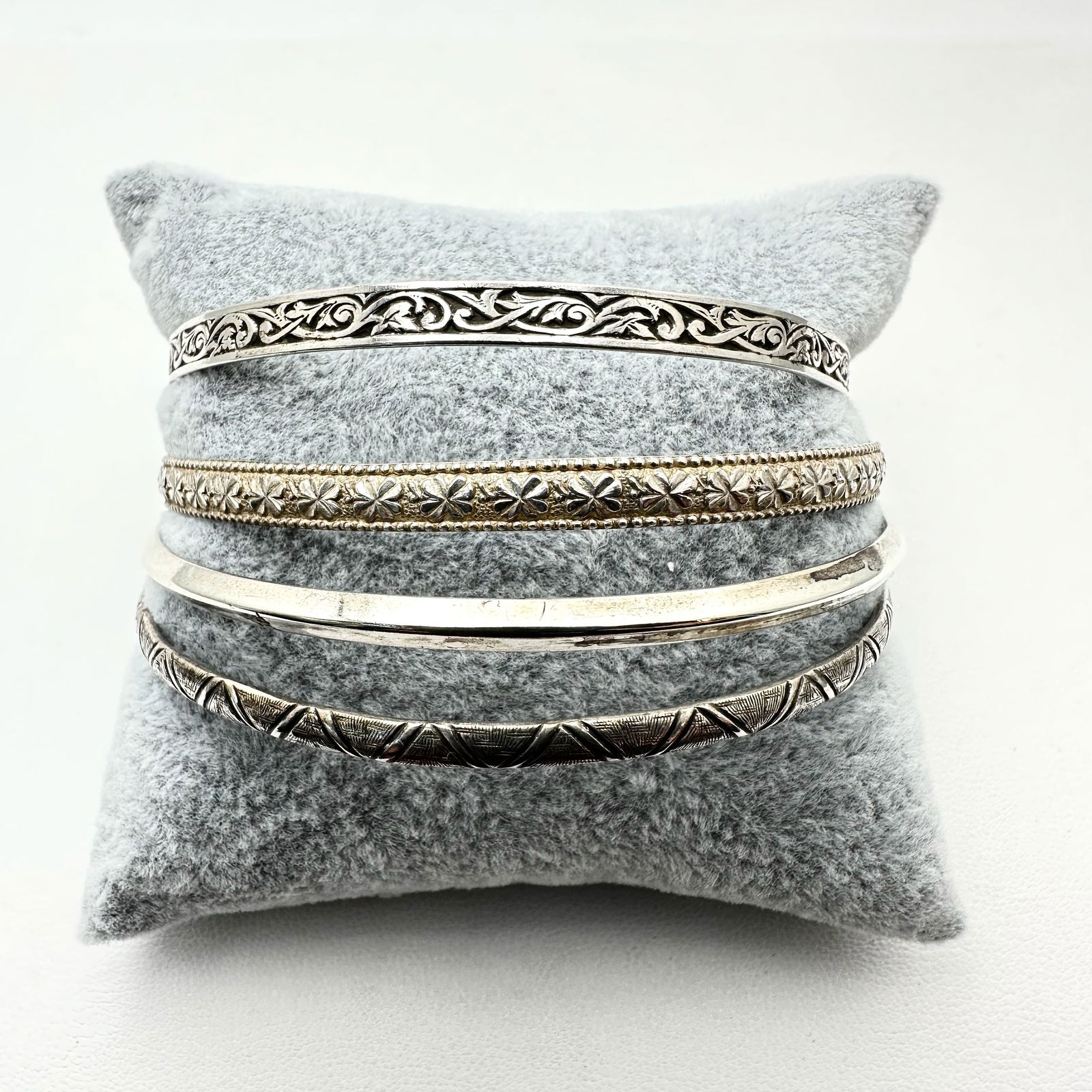 Group Sterling Silver Bracelets Various Sizes Styles Weight 31 Grams (1 of 2)