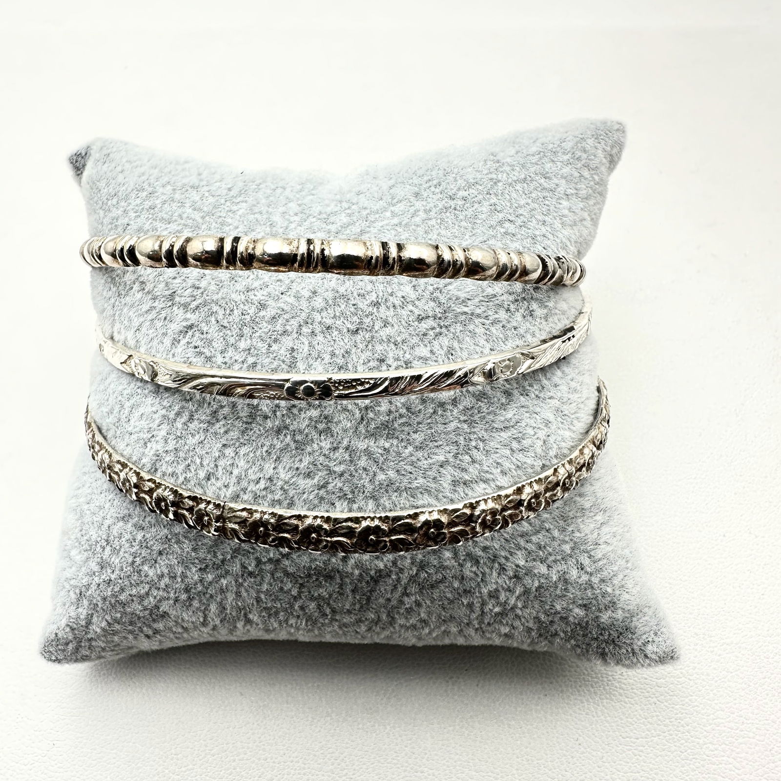 Group Sterling Silver Bracelets Various Sizes Styles Weight 31 Grams (1 of 2)