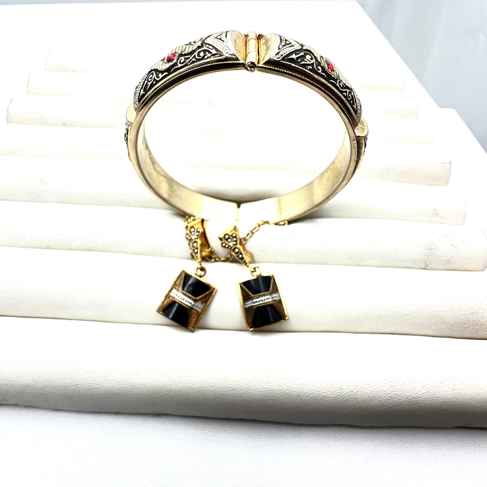 Vintage Italian Damascene Clip Earrings Hinged Bangle Bracelet: Vintage Italian Damascene Clip Earrings Hinged Bangle Bracelet