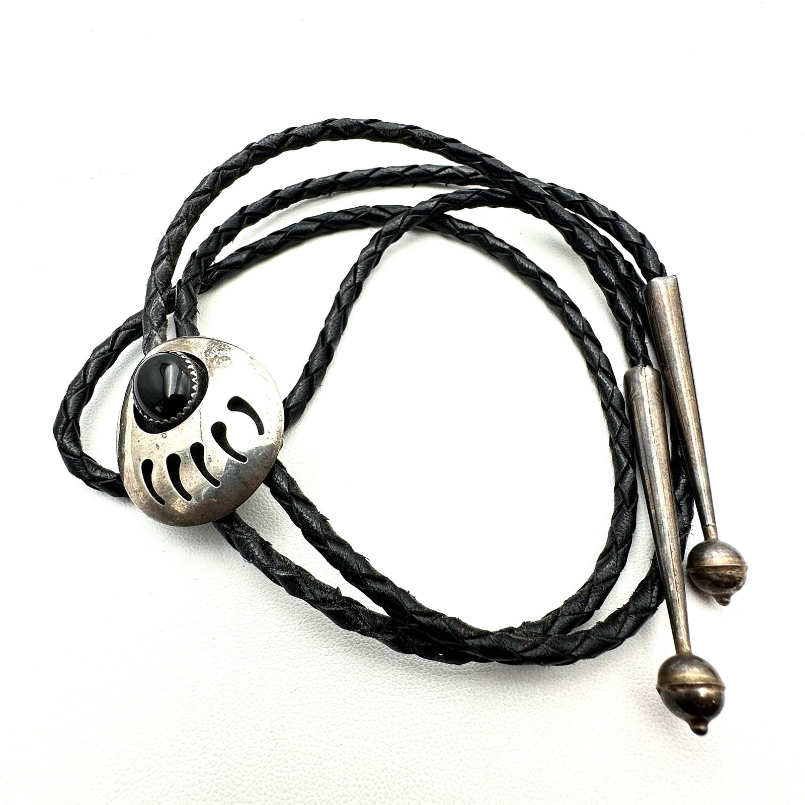 American Southwest Black Onyx Bear Foot Design Bolo Necklace Sterling Silver: American Southwest Black Onyx Bear Foot Design Bolo Necklace Sterling Silver