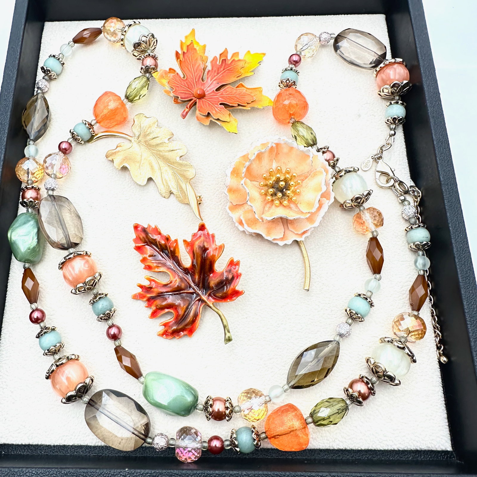 Vintage Jewelry Group Fall Colores Bead Necklace Enamel Brooches Pins Leaves Flowers: Vintage Jewelry Group Fall Colores Bead Necklace Enamel Brooches Pins Leaves Flowers