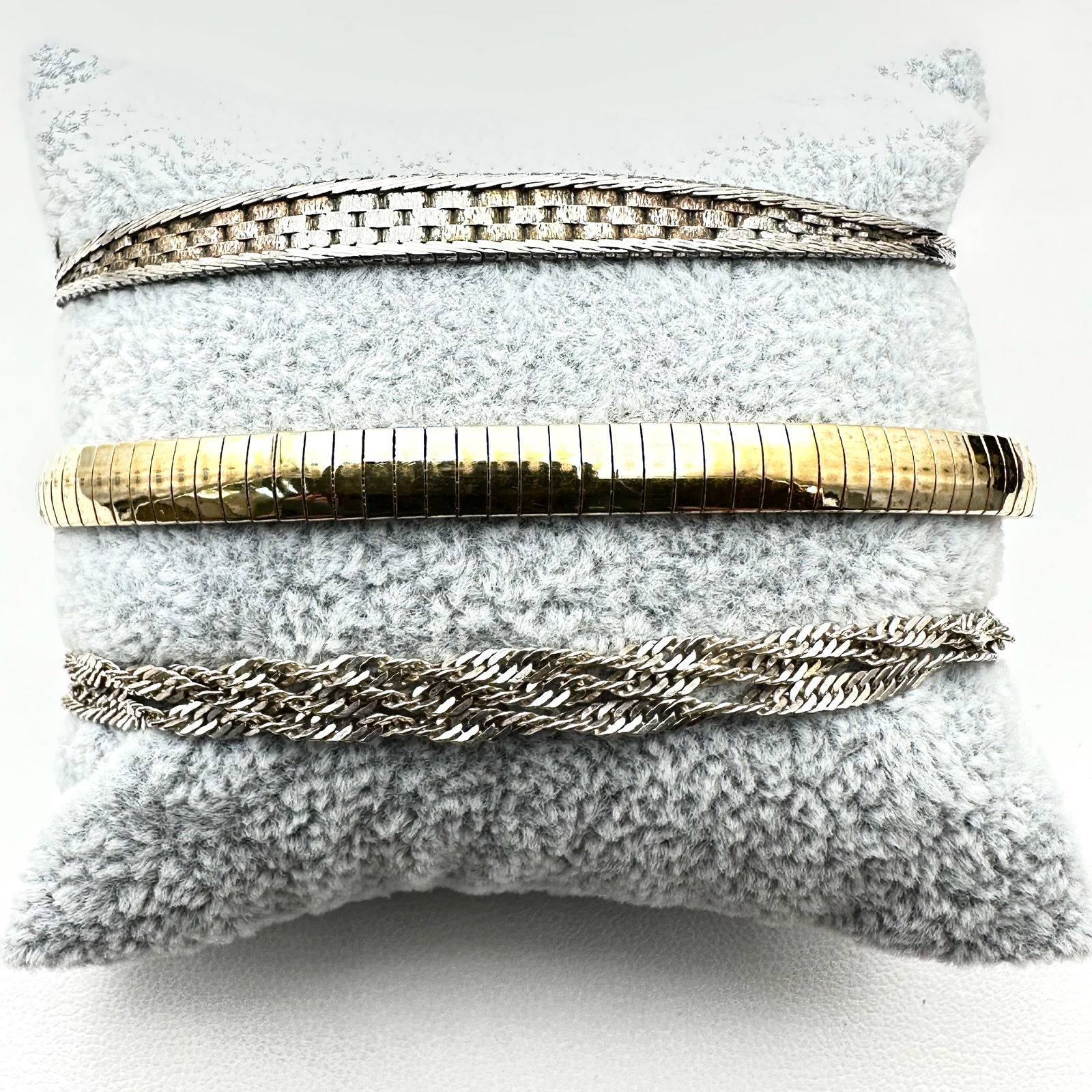 Group Sterling Silver Bangle Bracelets Total Weight 24 Grams (1 of 2)