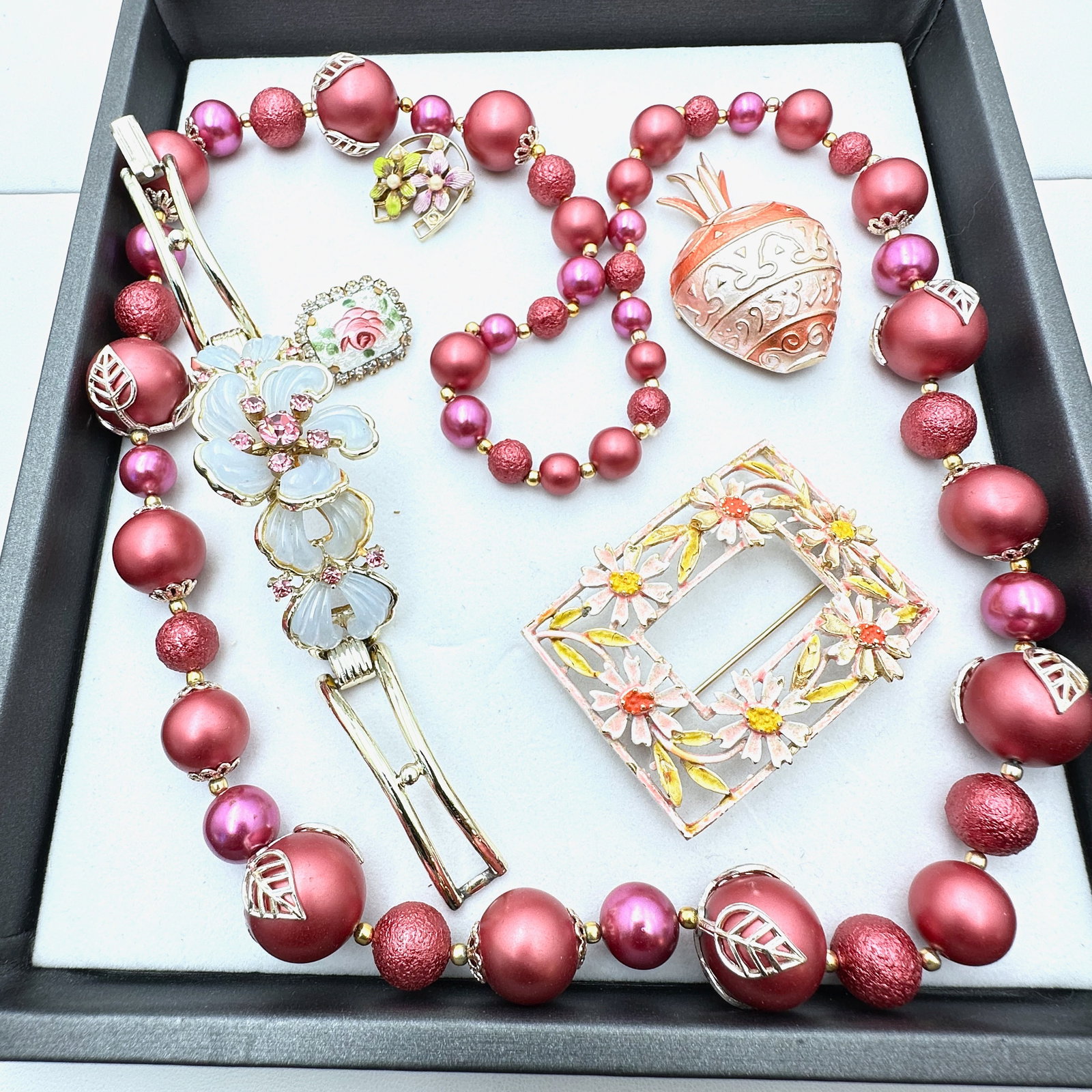 Vintage Jewelry Group Pink Bead Necklace Rhinestone Bracelet Enamel Brooches: Vintage Jewelry Group Pink Bead Necklace Rhinestone Bracelet Enamel Brooches