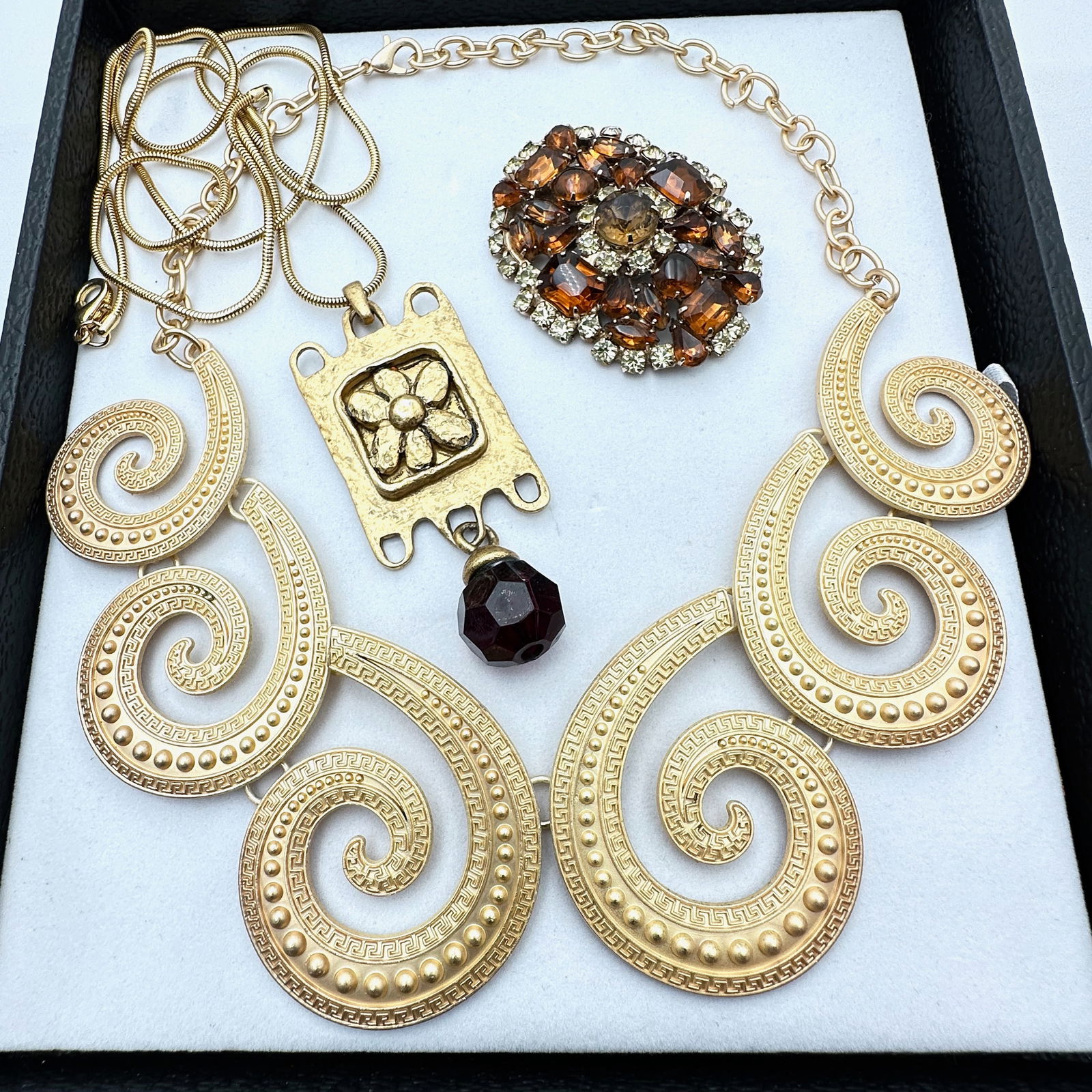 Vintage Jewelry Group Amber Glass Rhinestone Brooch Pin Matte Gold Tone Necklaces (1 of 2)