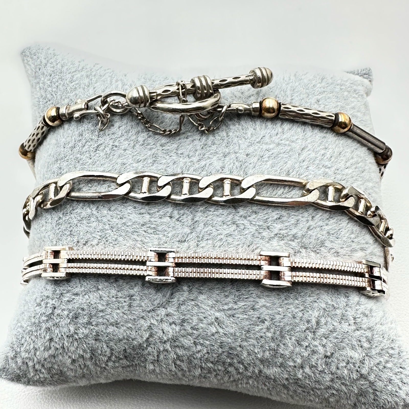 Group Sterling Silver Bracelets Weight 32 Grams: Group Sterling Silver Bracelets Weight 32 Grams