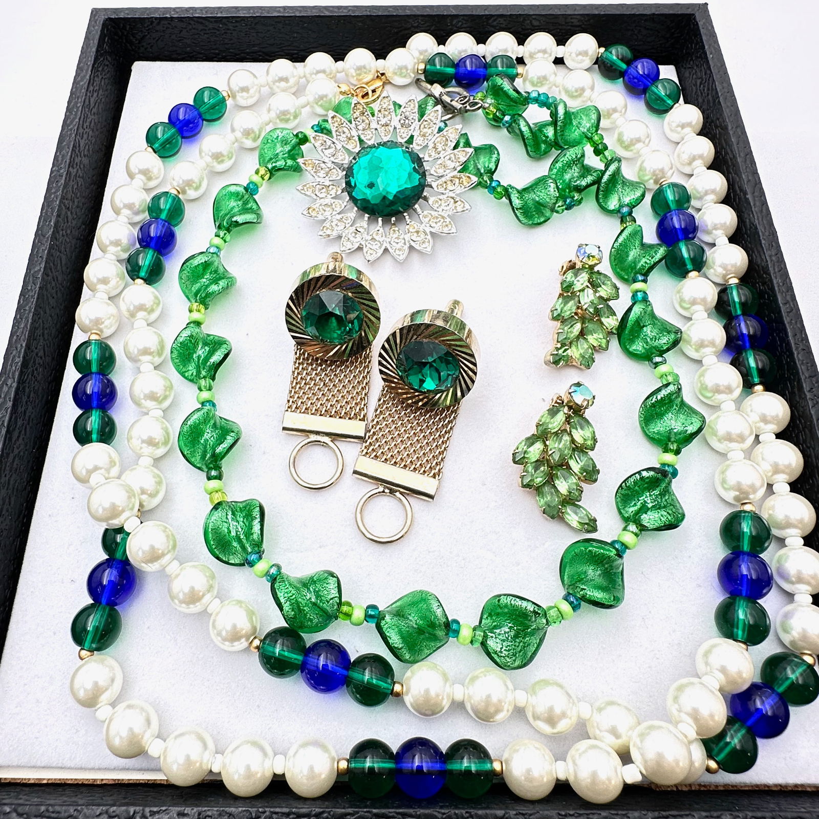 Jewelry Group Blue Green Glass Bead Faux Pearl Necklace Rhinestone Brooch Earrings Cuff Links (1 of 2)